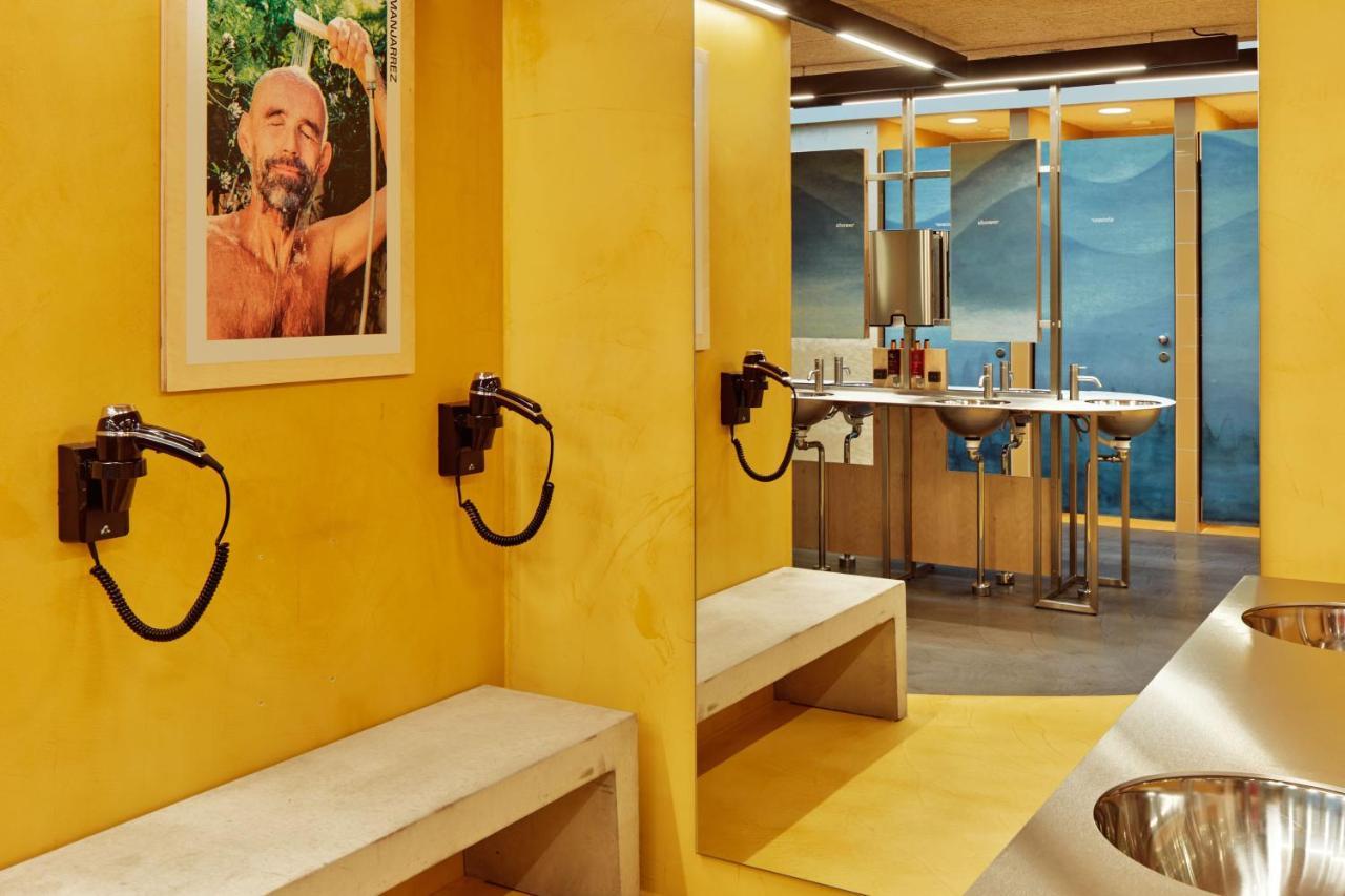 Quarto Hub