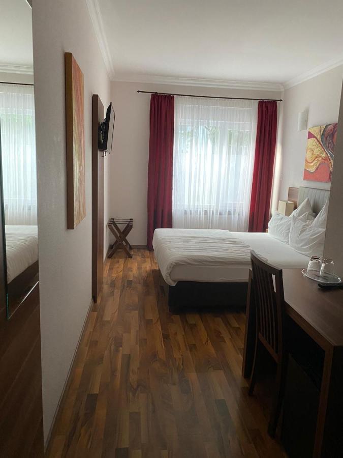 Double Room,1038293329:JPEG