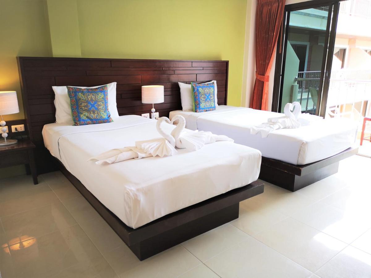Twin Room with Balcony and Pool View