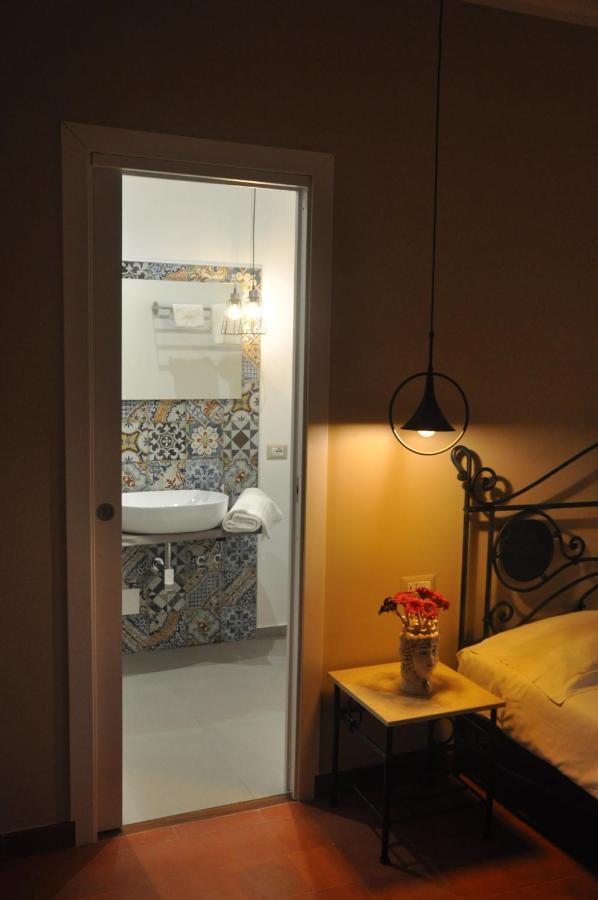 Chambre Double ou Lits Jumeaux avec Salle de Bains Privative