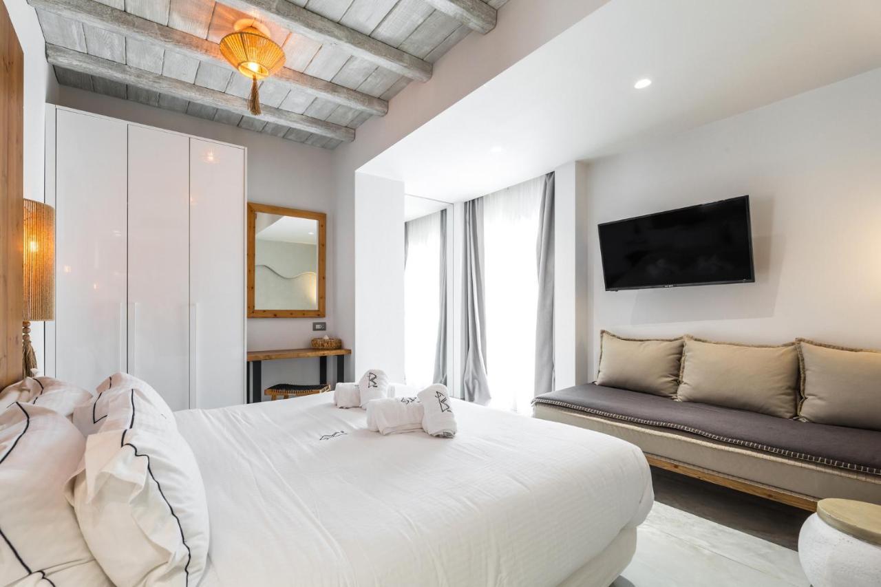 Dreibettsuite mit eigenem Pool