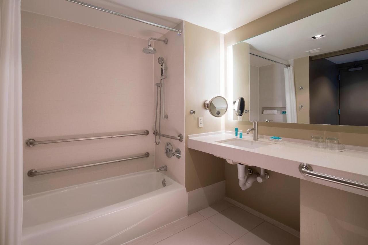 Quarto Maravilhoso com 1 Cama King-size e Vista da Cidade