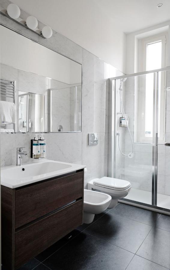 Large 1 Bedroom Apartment with Balcony and Sofa Bed,1175023145:JPEG