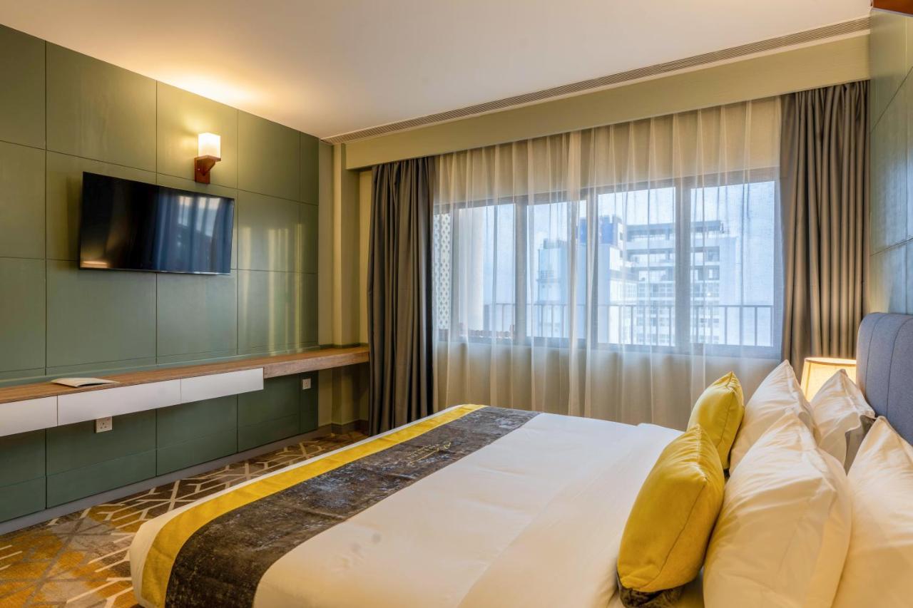Deluxe Room (Free Return Airport Transfer & 10% discount on Food & Beverage),1176585085:JPEG