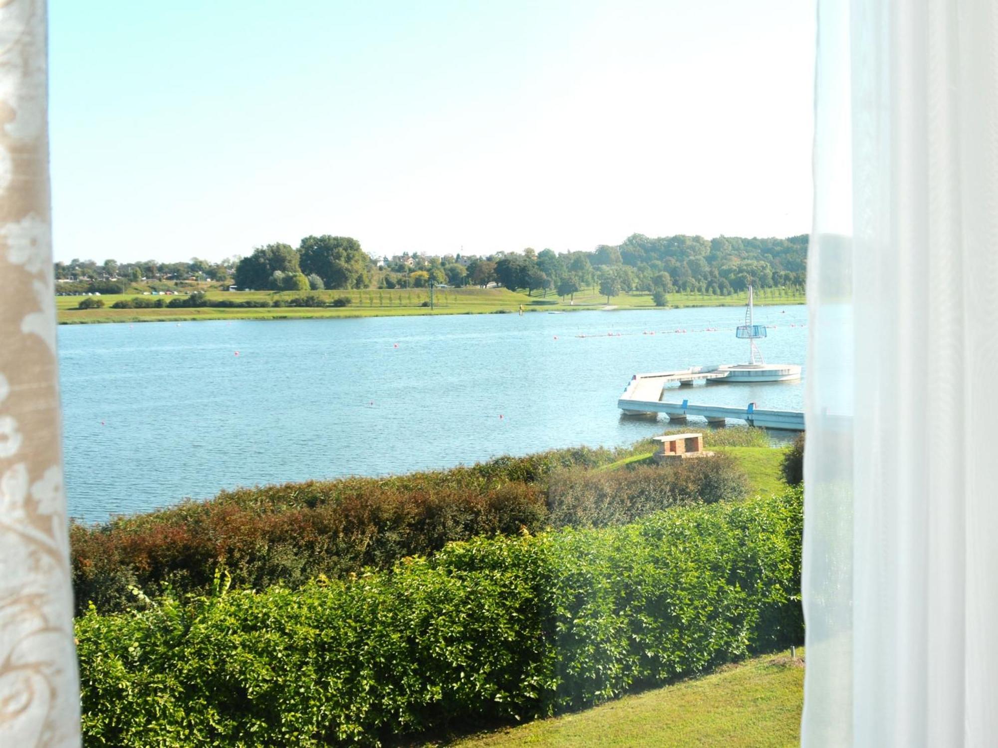 Twin Room with Lake View