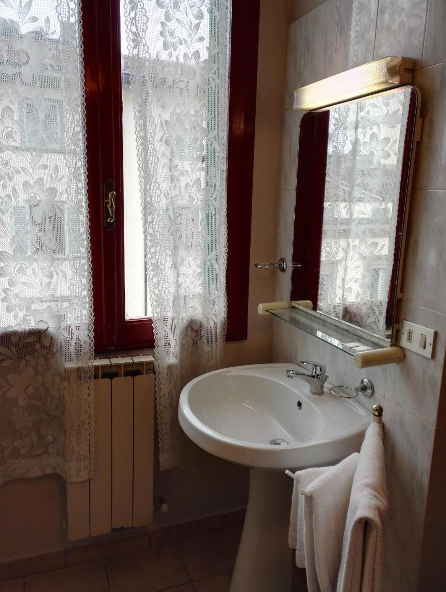 Economy Einzelzimmer mit Gemeinschaftsbad