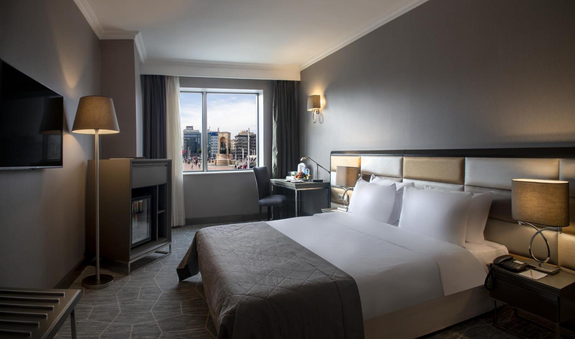 Superior Doppel- oder Zweibettzimmer mit Stadtblick