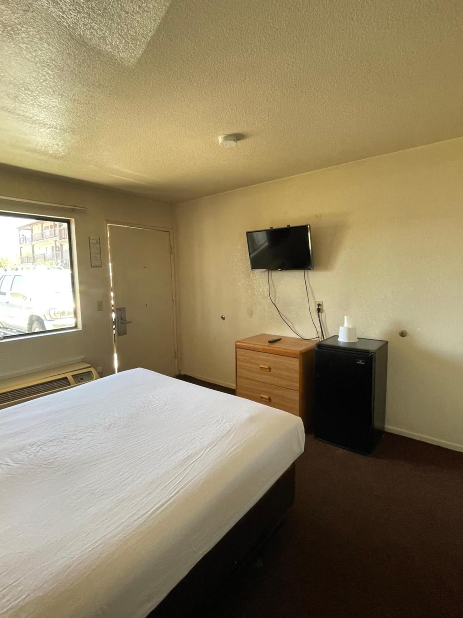 Queen Room - Disability Access