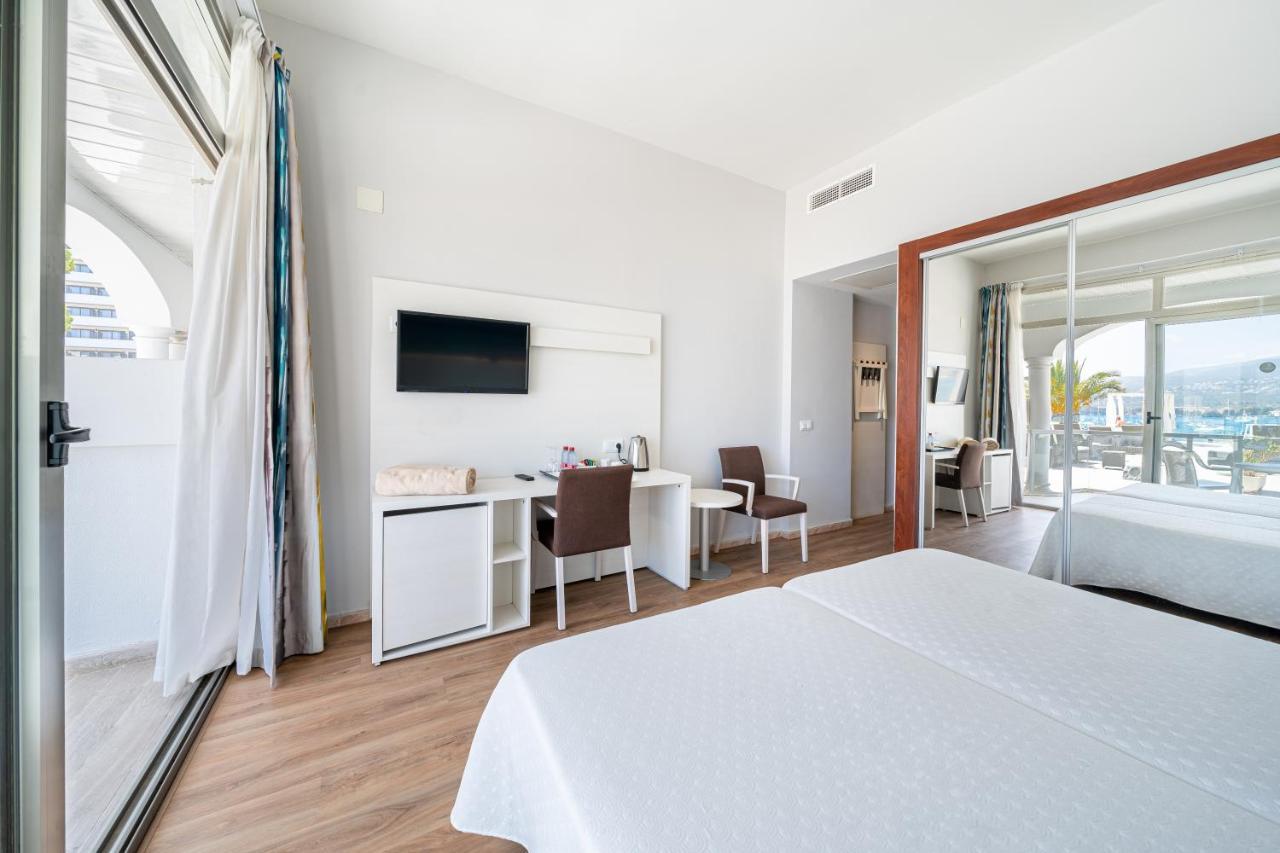 Habitación Doble con vistas al mar y acceso directo a la terraza acristalada - 2 camas individuales