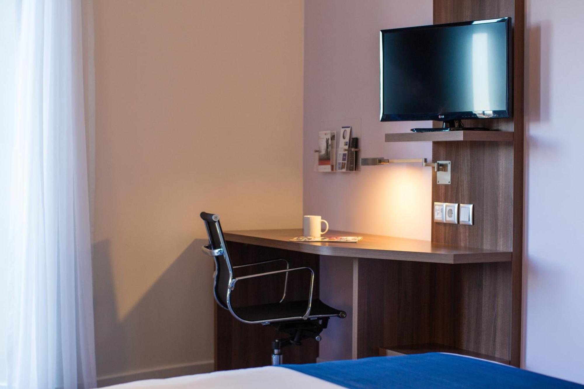 Chambre Standard avec Petit-Déjeuner Gratuit