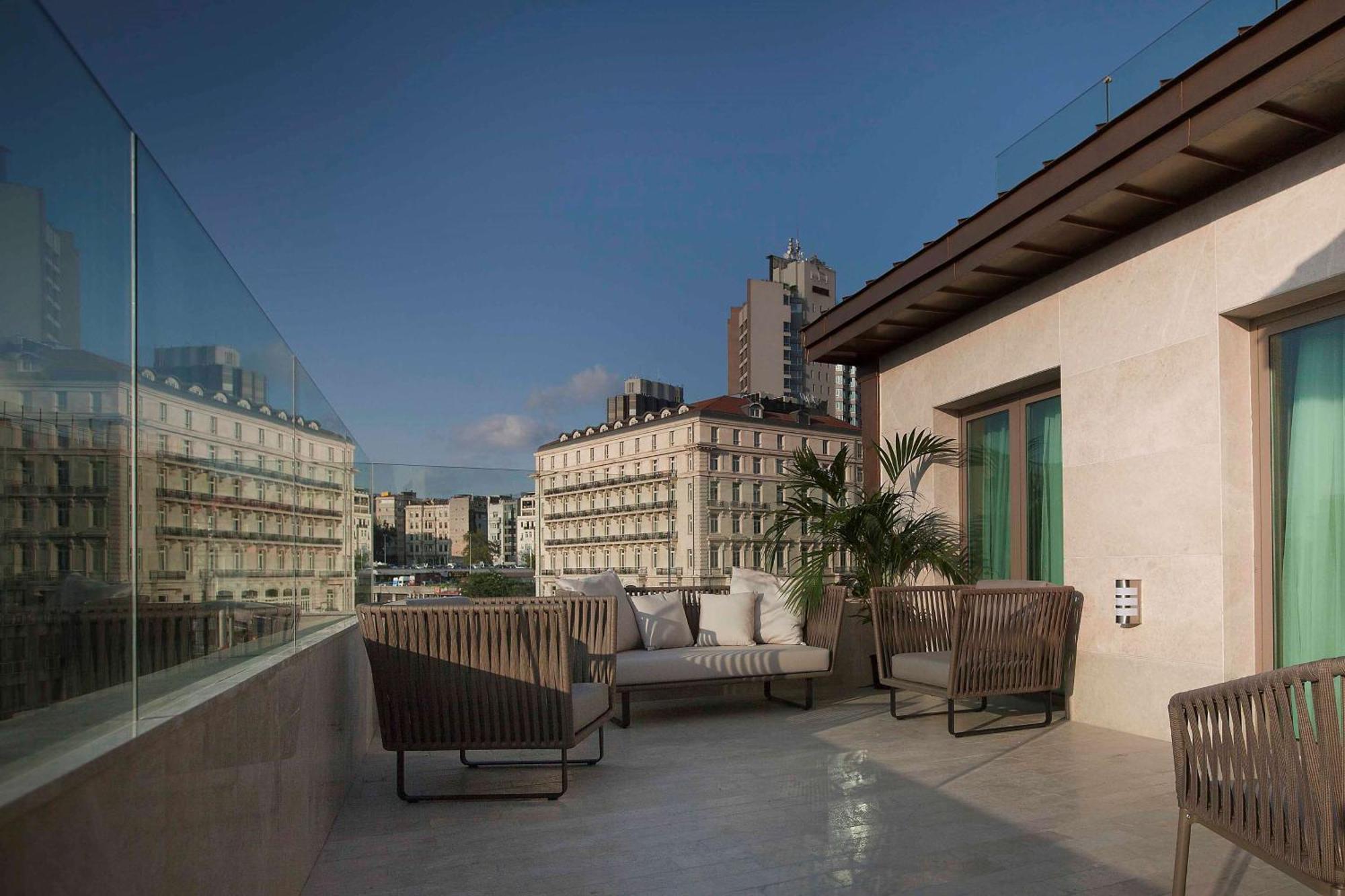 Suite with Golden Horn View and Terrace,1275041284:JPEG