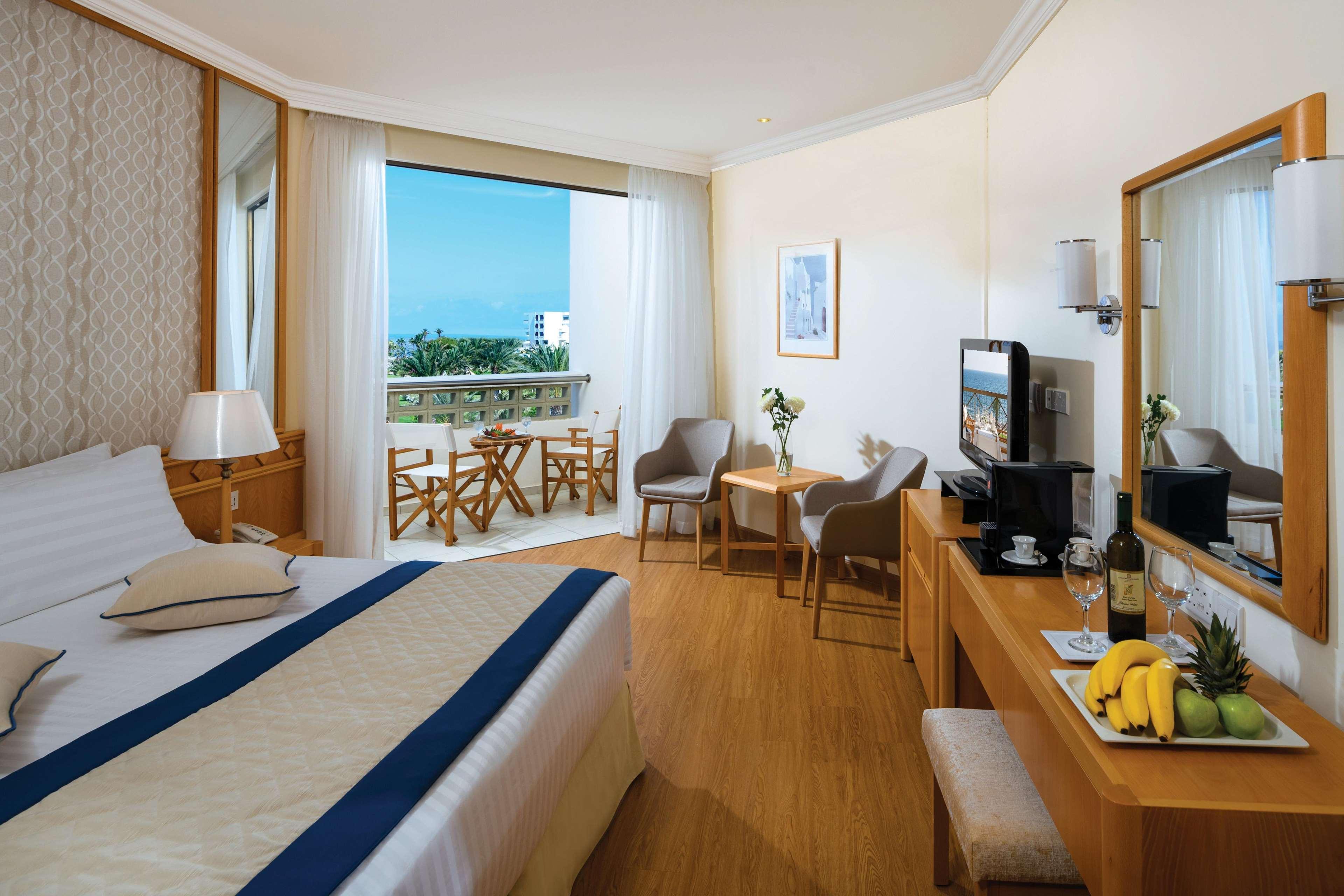 Classic Room with Limited Sea View (2 Adults+1child)
