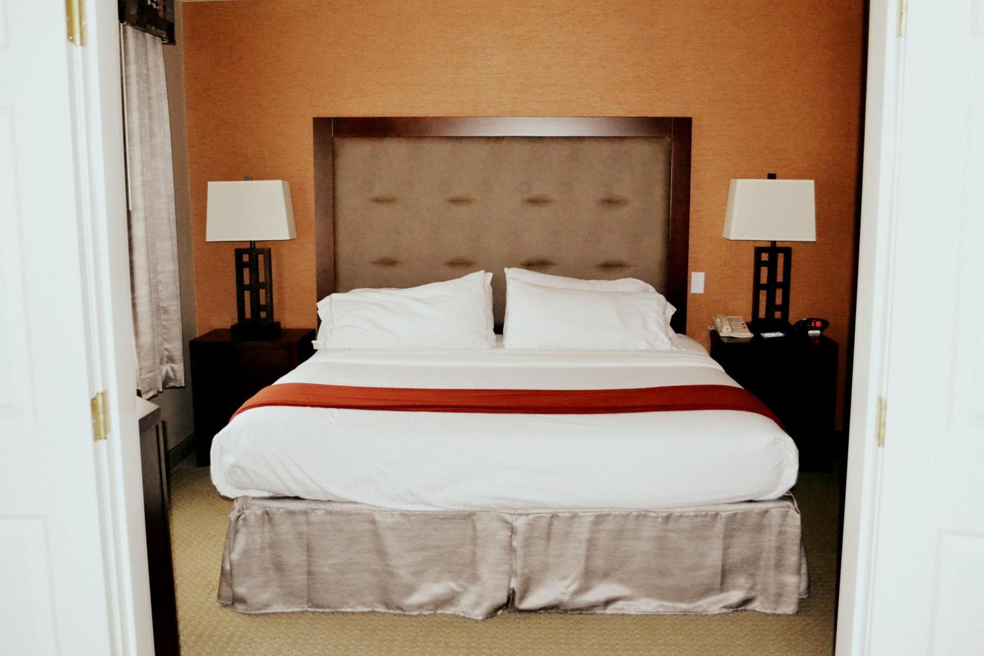 One-Bedroom King Suite,1280461633:JPEG