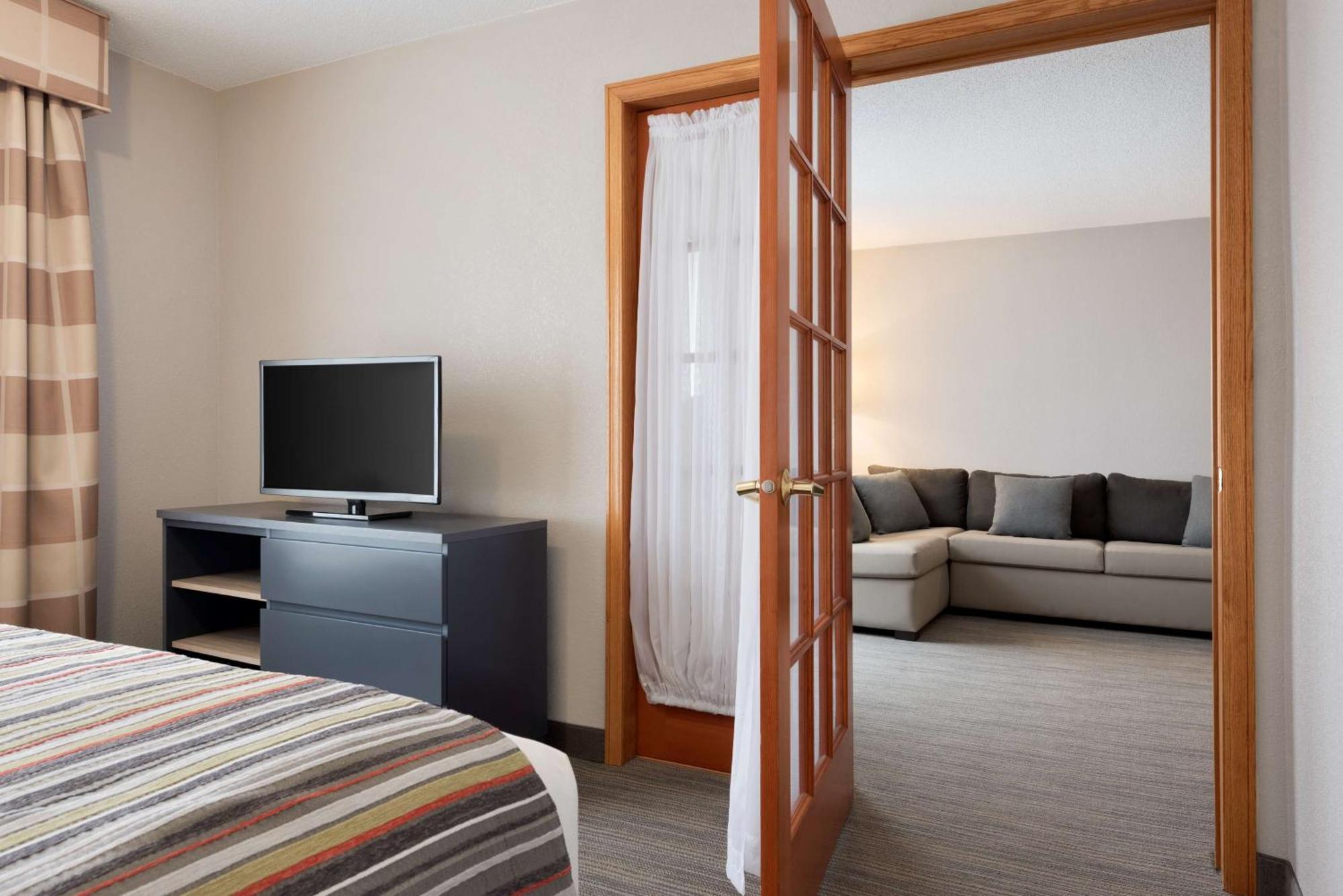 Executive Suite, 1 King Bed with Sofa bed