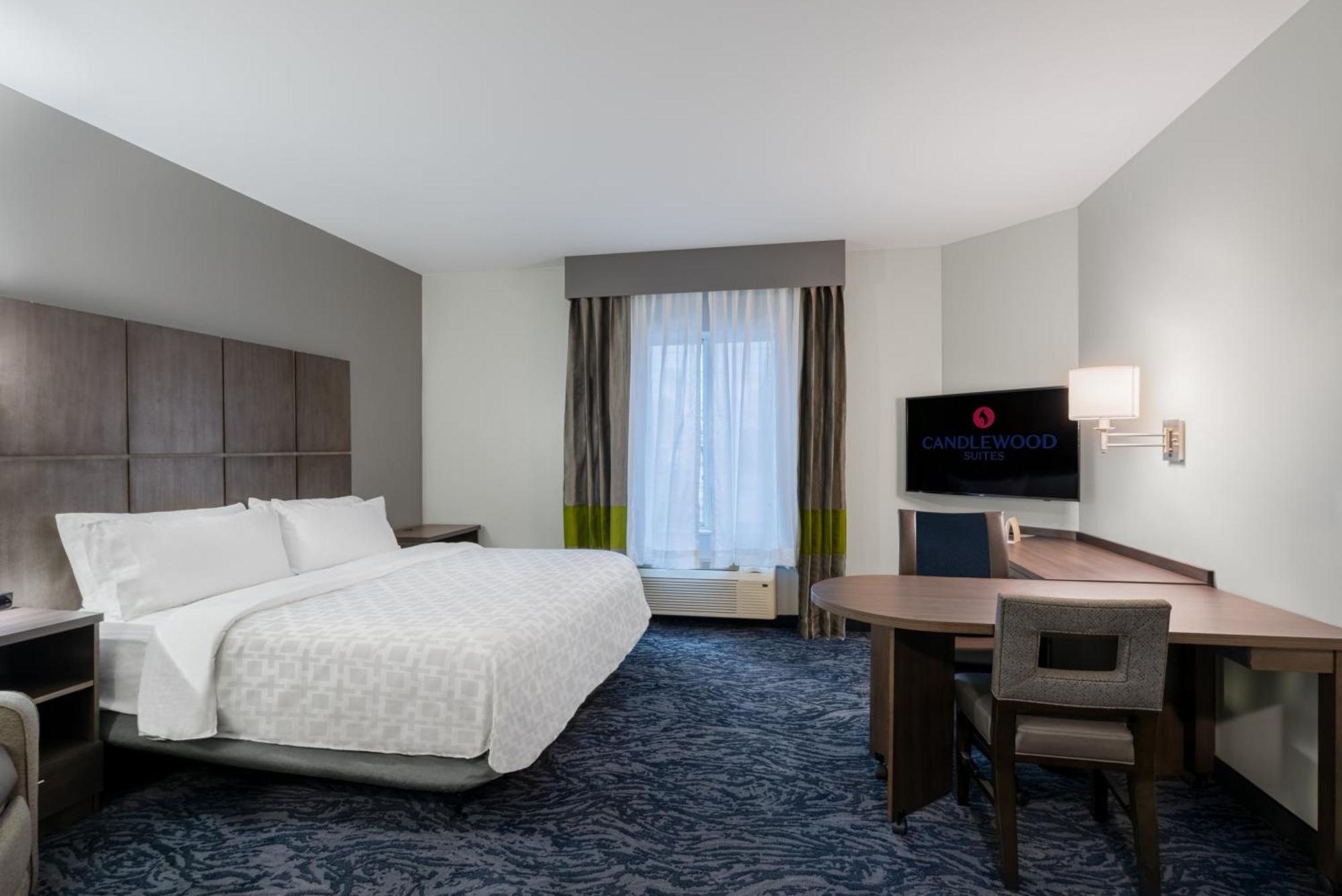 King Studio Suite - Mobility Access Tub/Non-Smoking,1237980733:JPEG