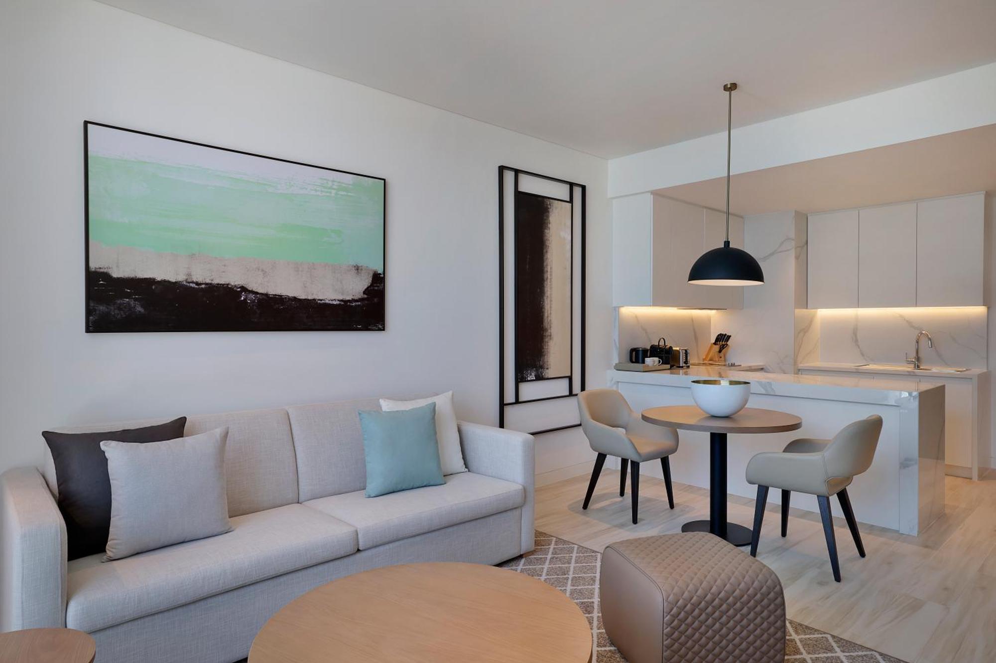 One-Bedroom Apartment with King Bed,1285706392:JPEG