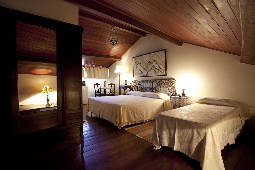 Quarto Luxo com Cama de Casal ou 2 de Solteiro