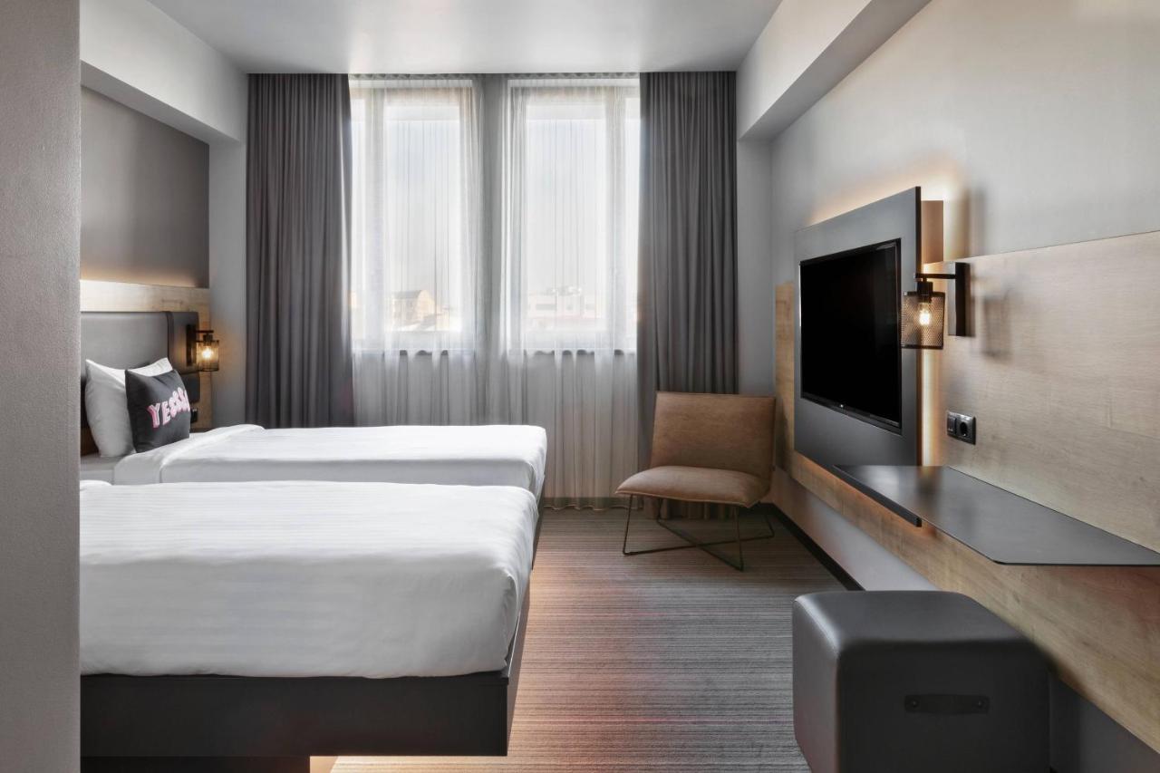 Moxy Standard, Guest room, 2 Twin/Single Bed(s)