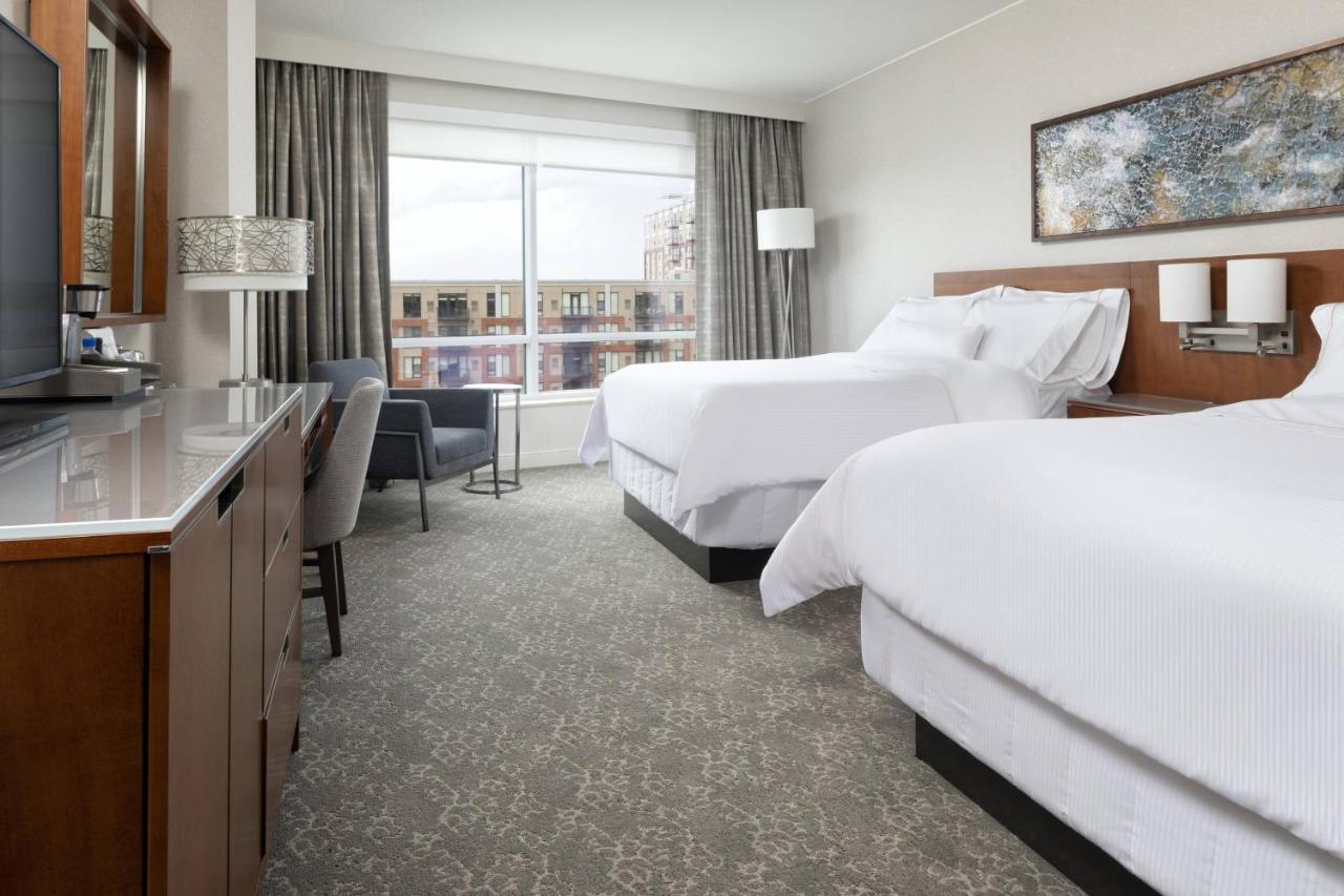 Traditional, Guest room, 2 Queen,1358775305:JPEG