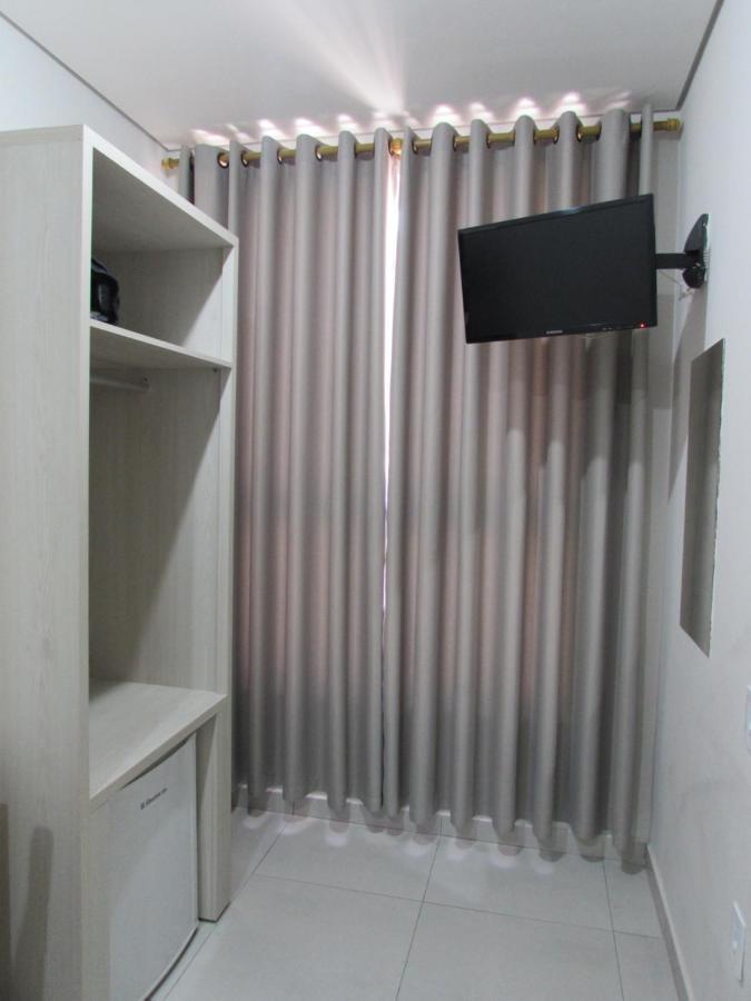 Quarto Duplo com Cama de Casal