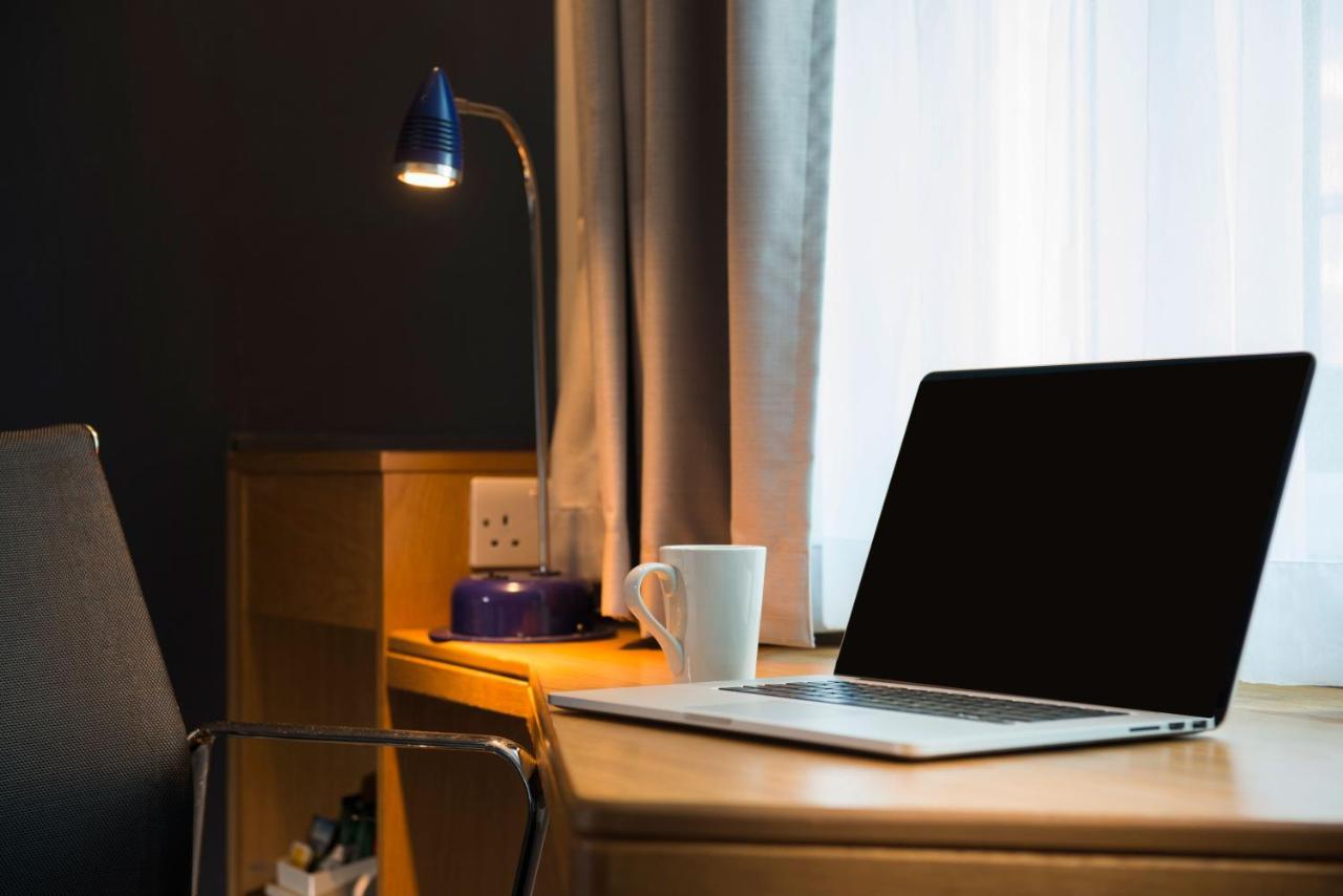 Standard Twin Room with Free Hot Breakfast - Accessible