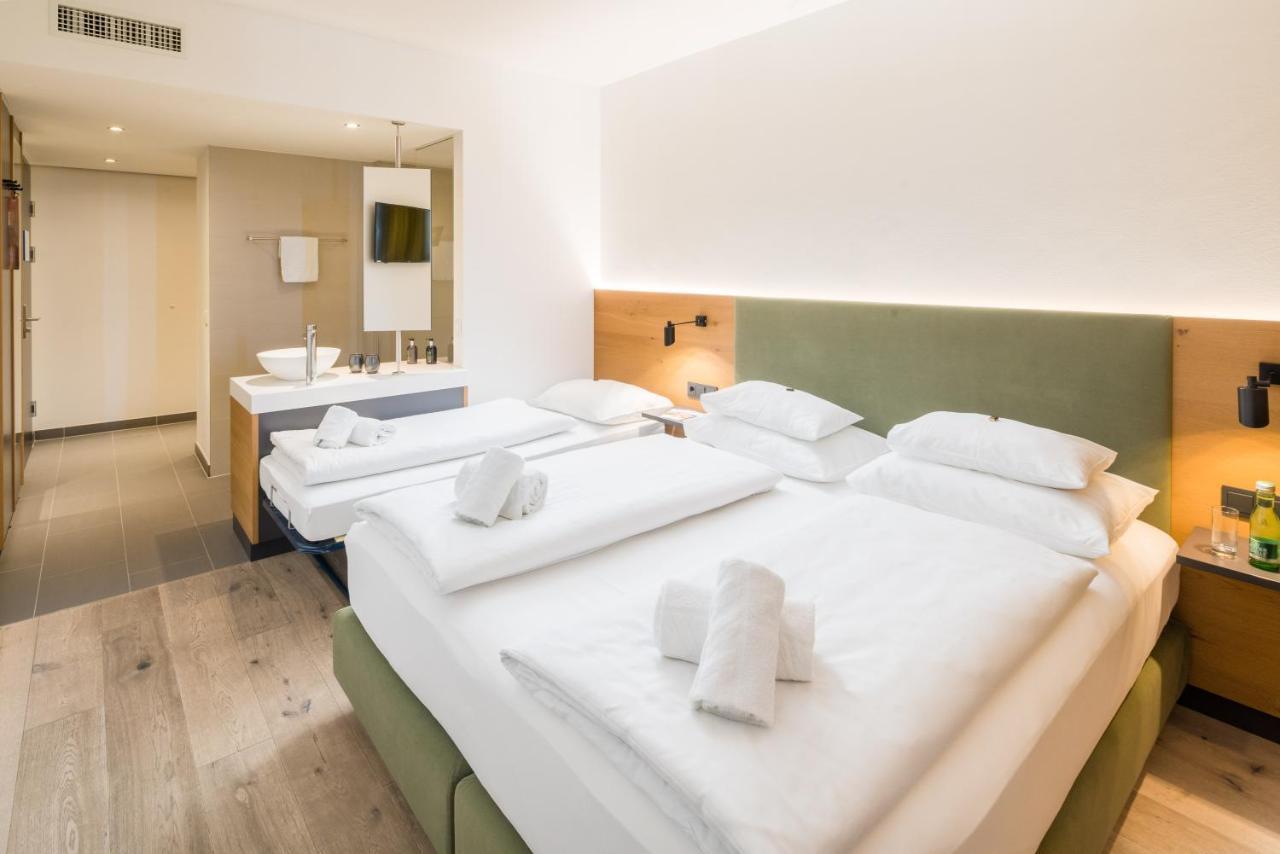 Classic Doppelzimmer mit 1 Doppelbett und 1 Einzelbett - Nichtraucher
