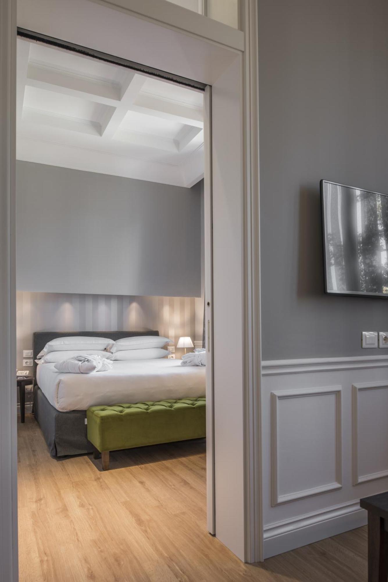 Junior Suite with Spa Access