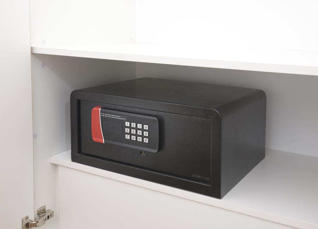 Standard Queen Room,685766184:JPEG