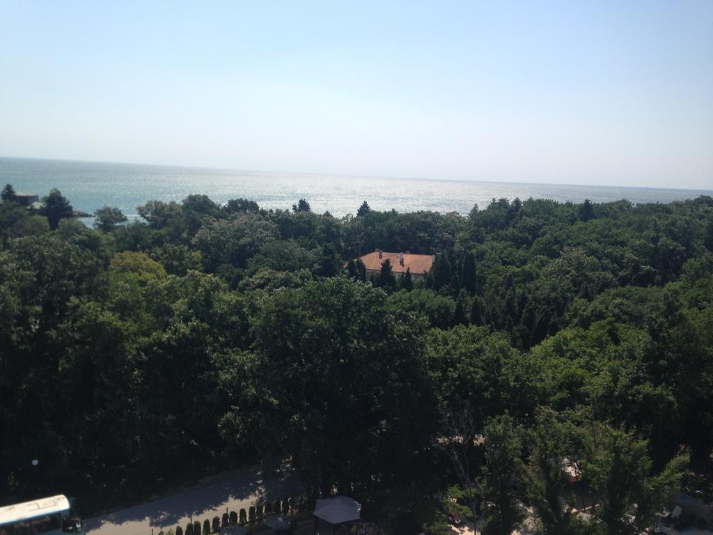 Luxury Two-Bedroom Apartment - Free Aquapark & Beach Access