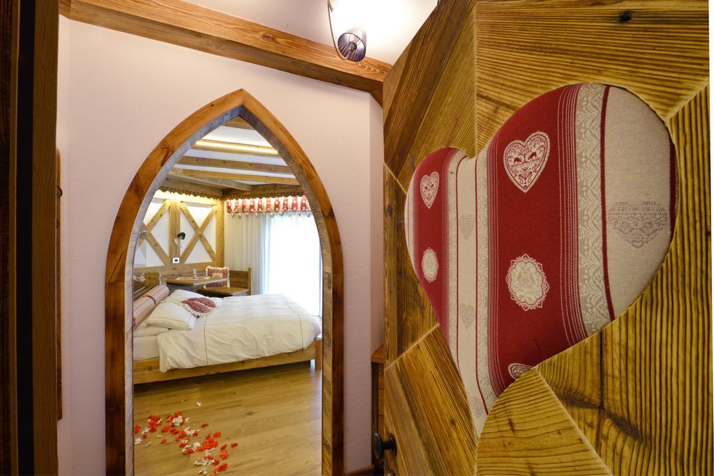 Deluxe Suite with Spa Bath,146914106:JPEG