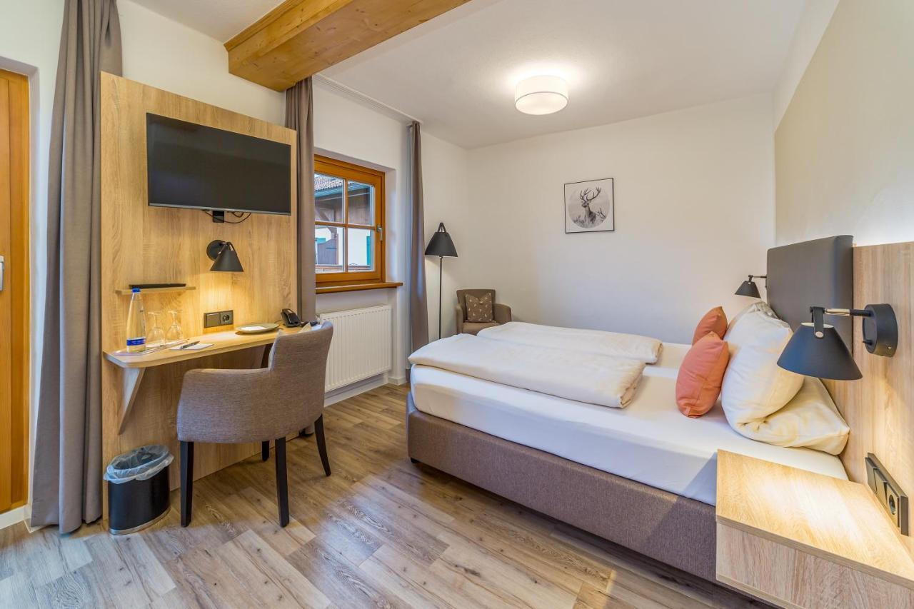Double Room with Balcony,1498671691:JPEG