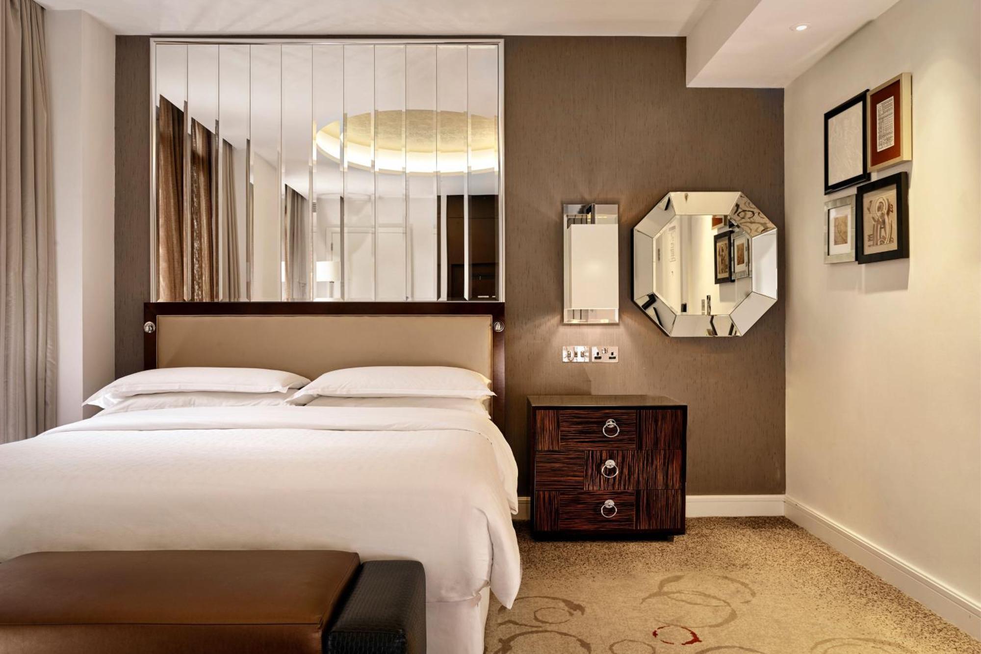 Chambre Lit Queen-Size Deluxe