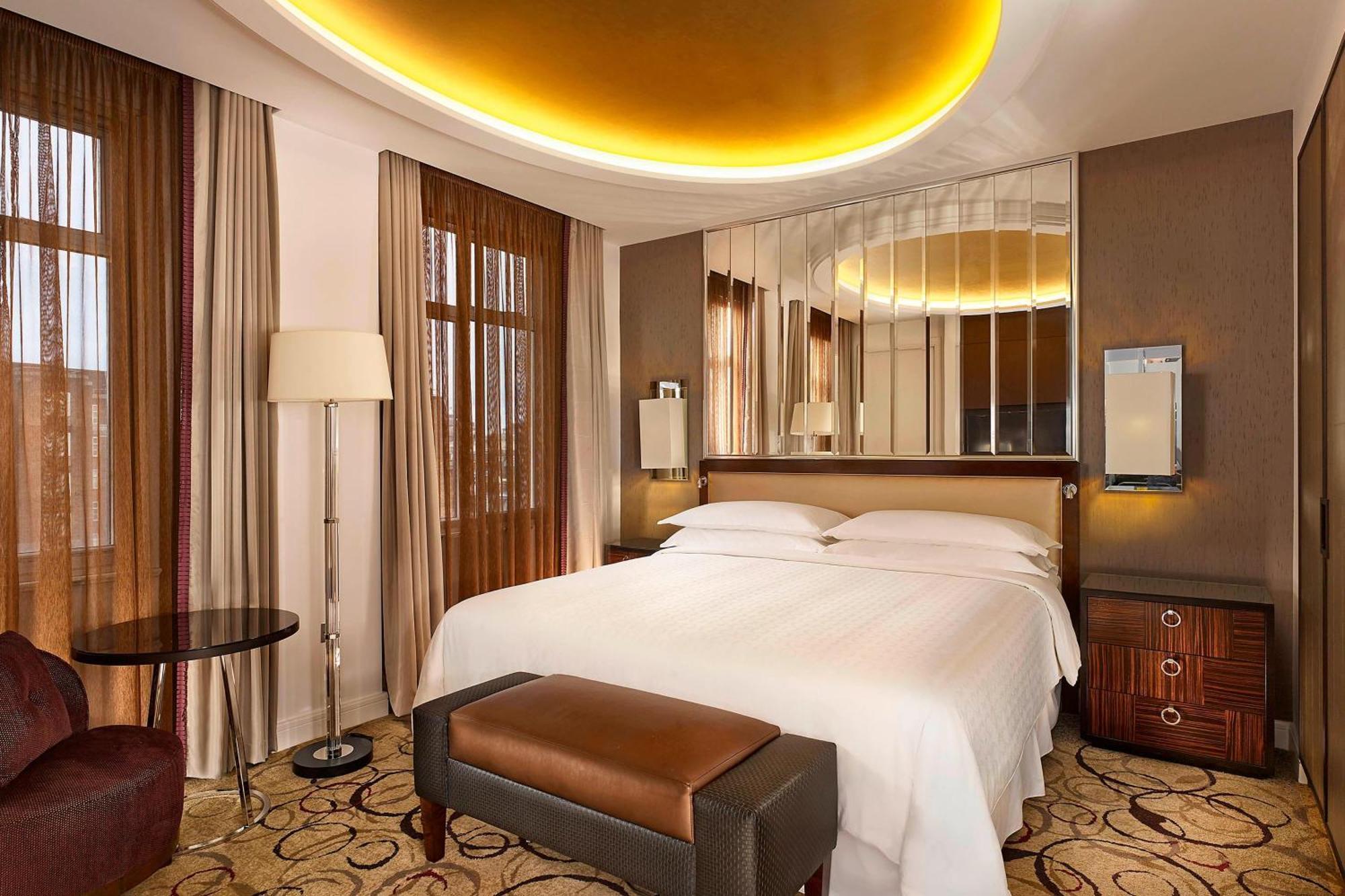 Chambre Supérieure Lit King-Size - Vue sur Parc