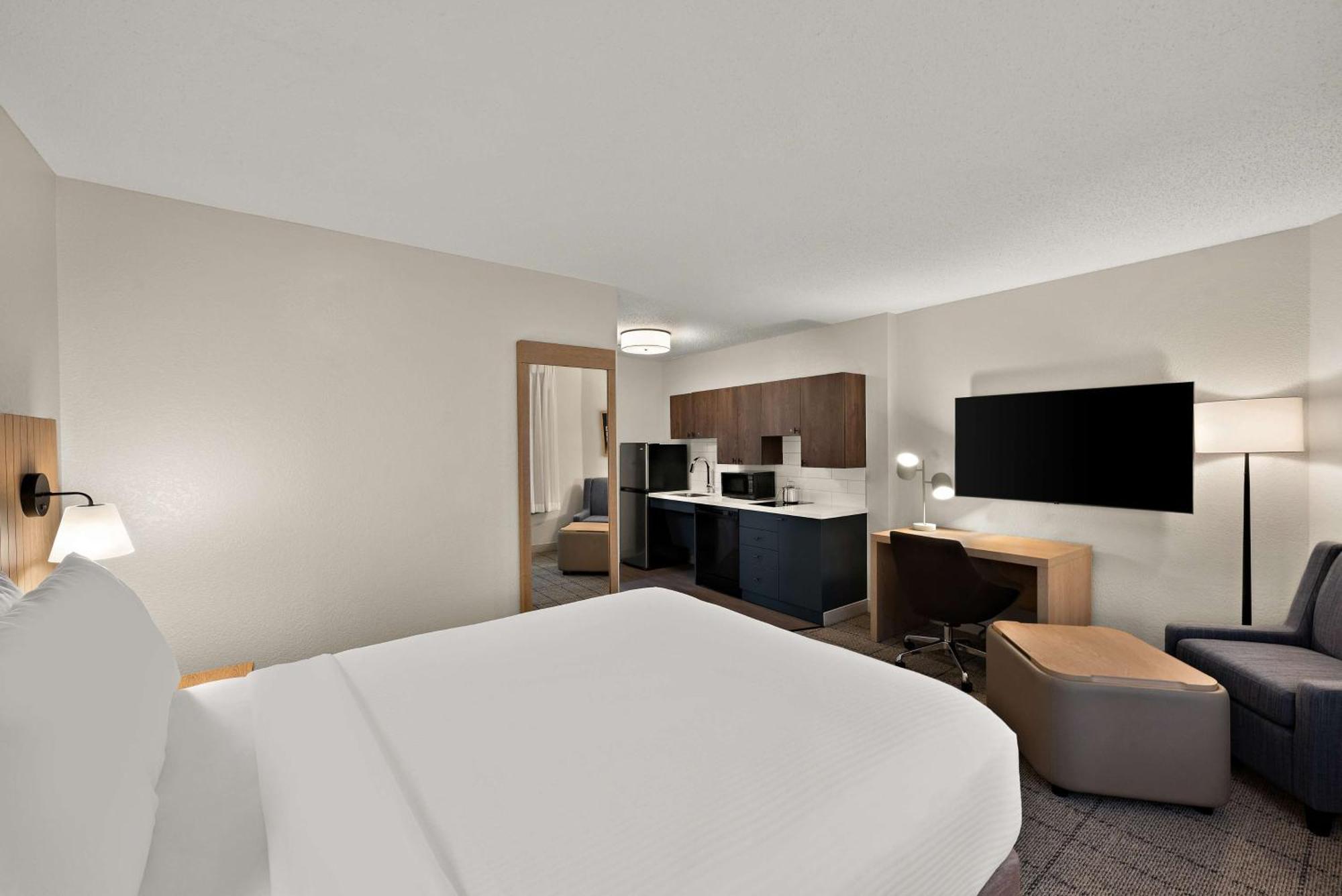 Suite Studio Lit Queen-Size avec Baignoire Accessible aux Personnes à Mobilité Réduite - Non-Fumeurs