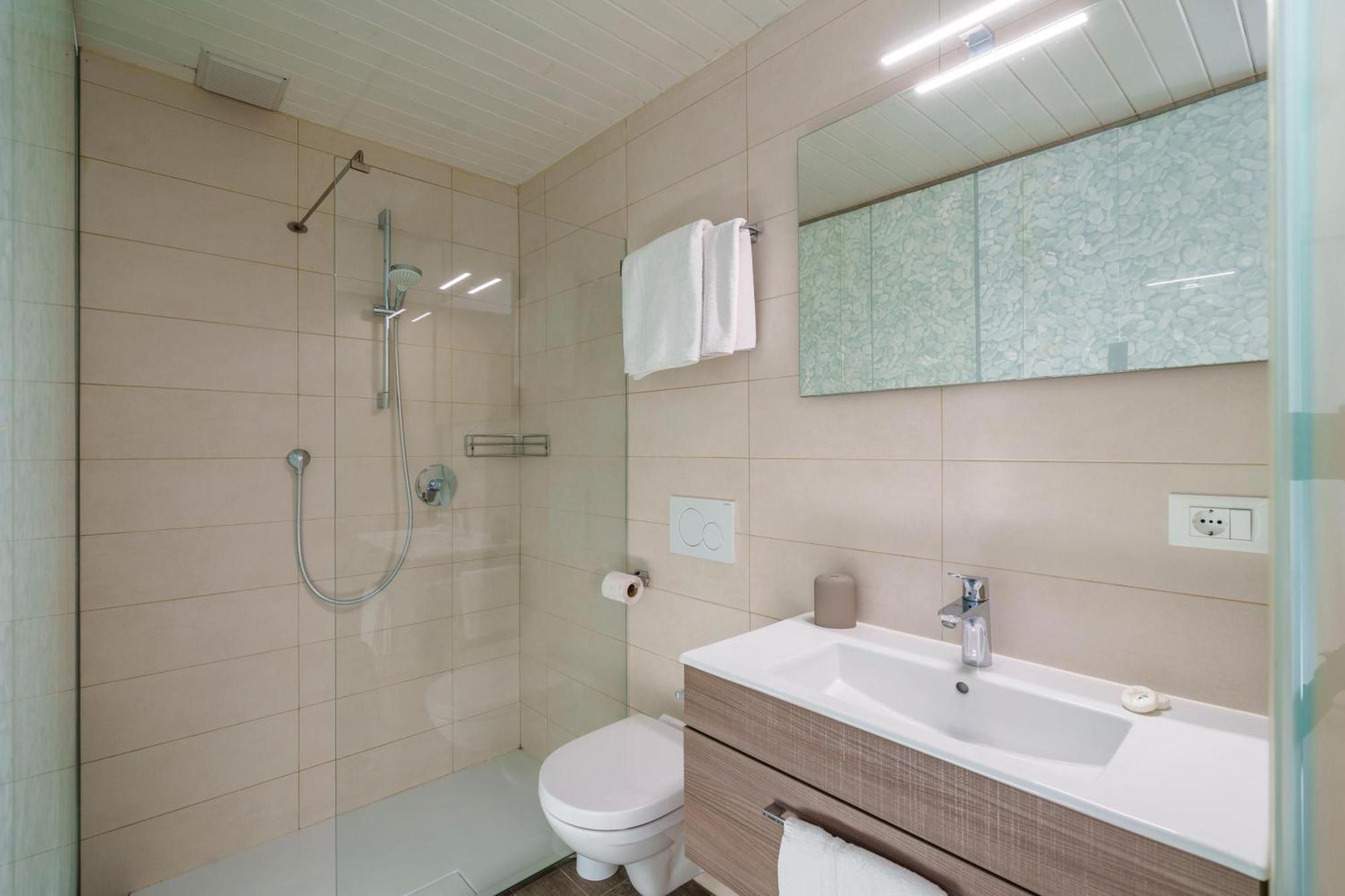 Studio-Apartment mit Balkon