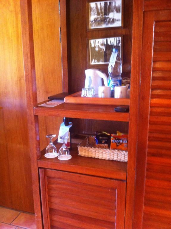 Quarto Superior com Vista Parcial do Mar