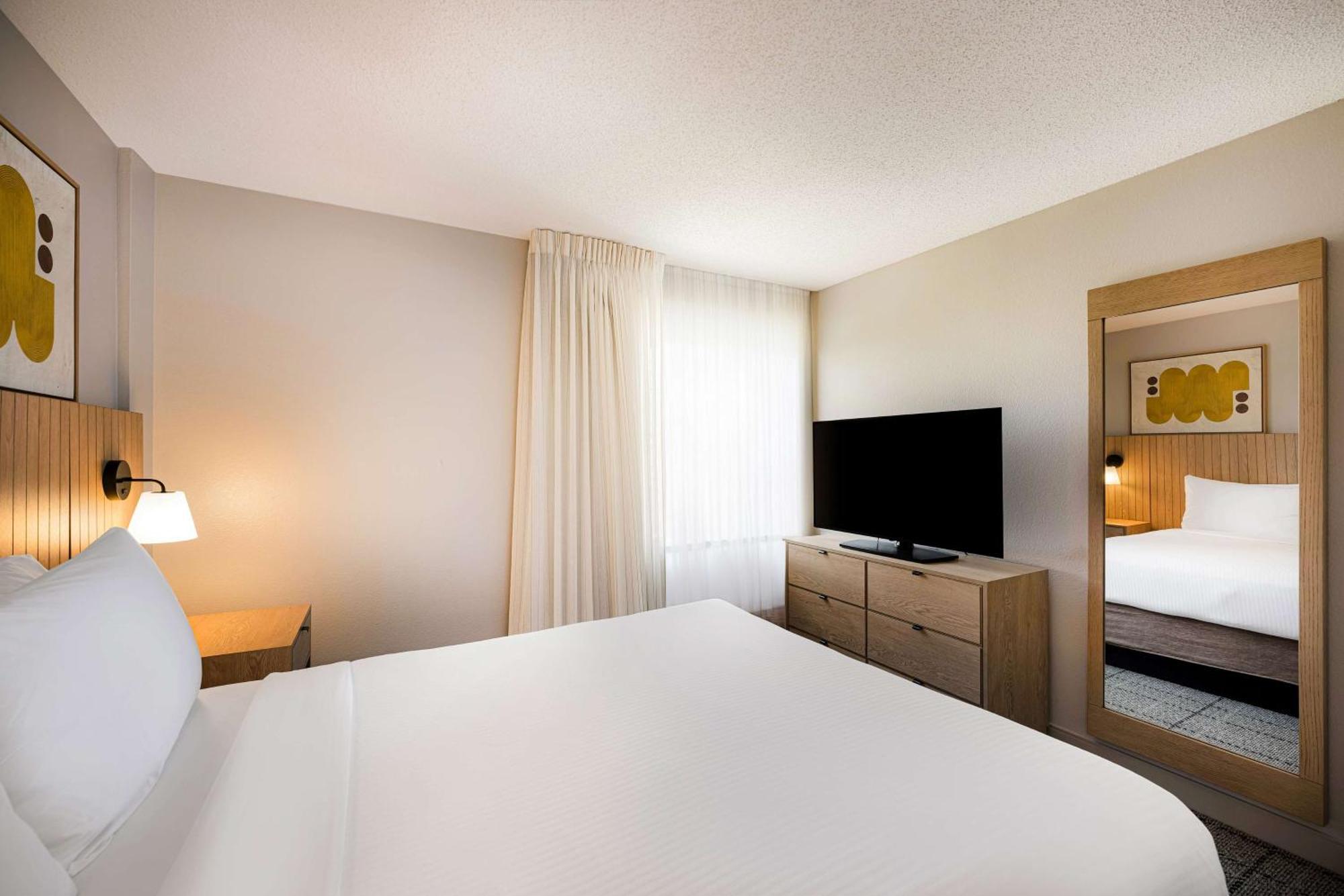 Suite 1 Chambre - Vue Partielle sur Port