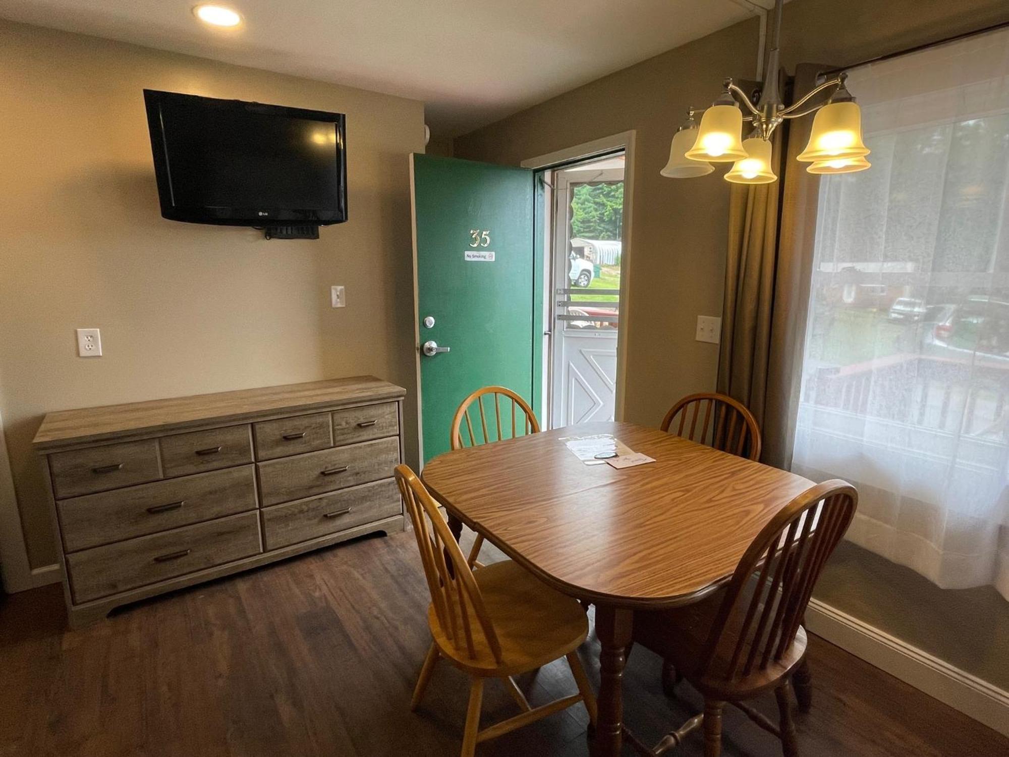 Deluxe Room with Two Double Beds and Balcony