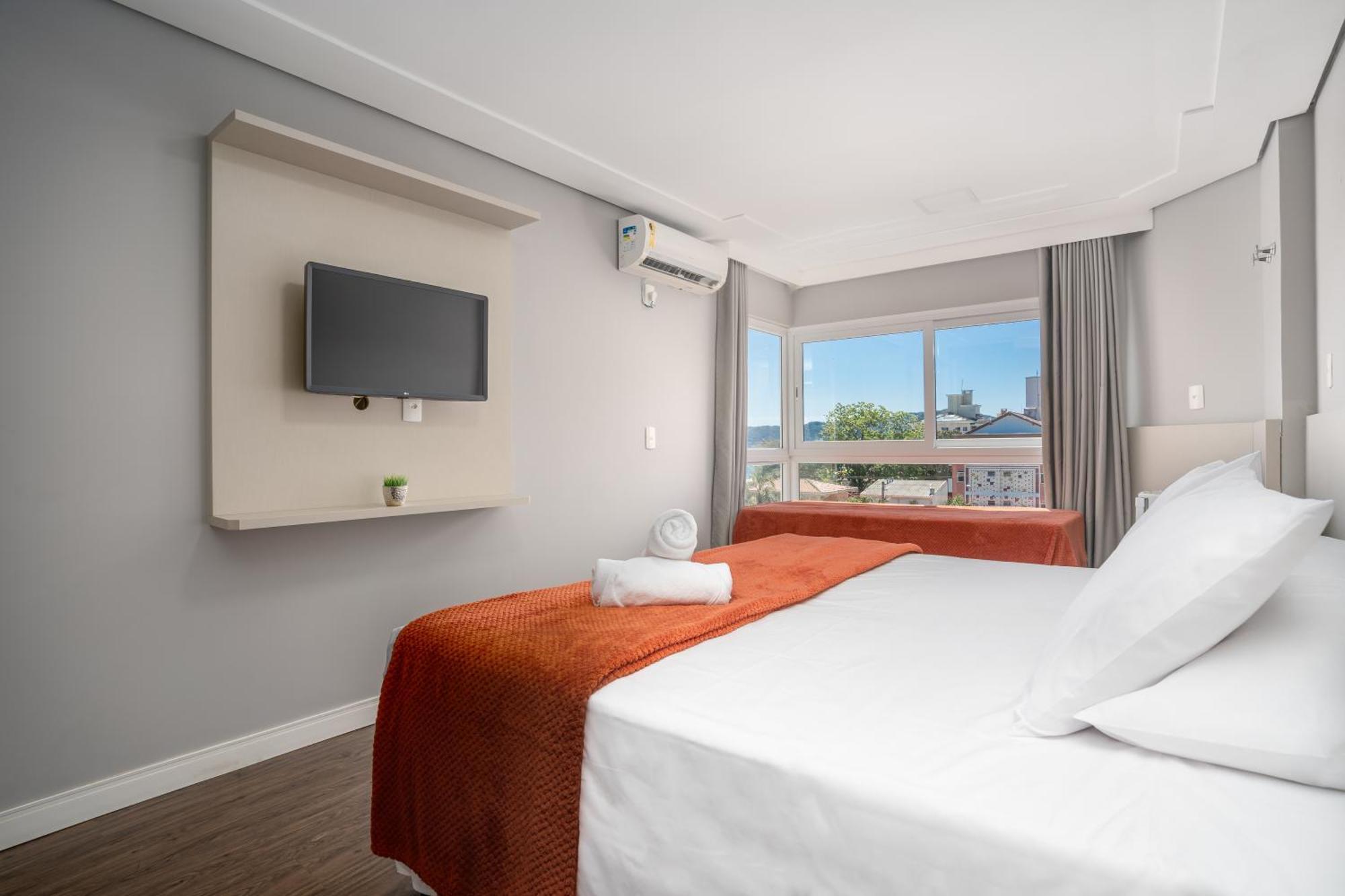 Deluxe Suite with Sea View