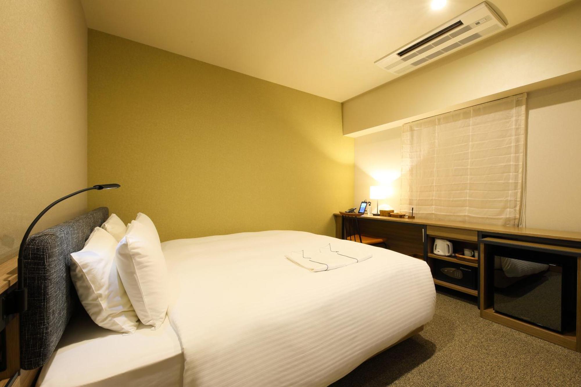 Deluxe Double Room - Non-Smoking,1549558957:JPEG