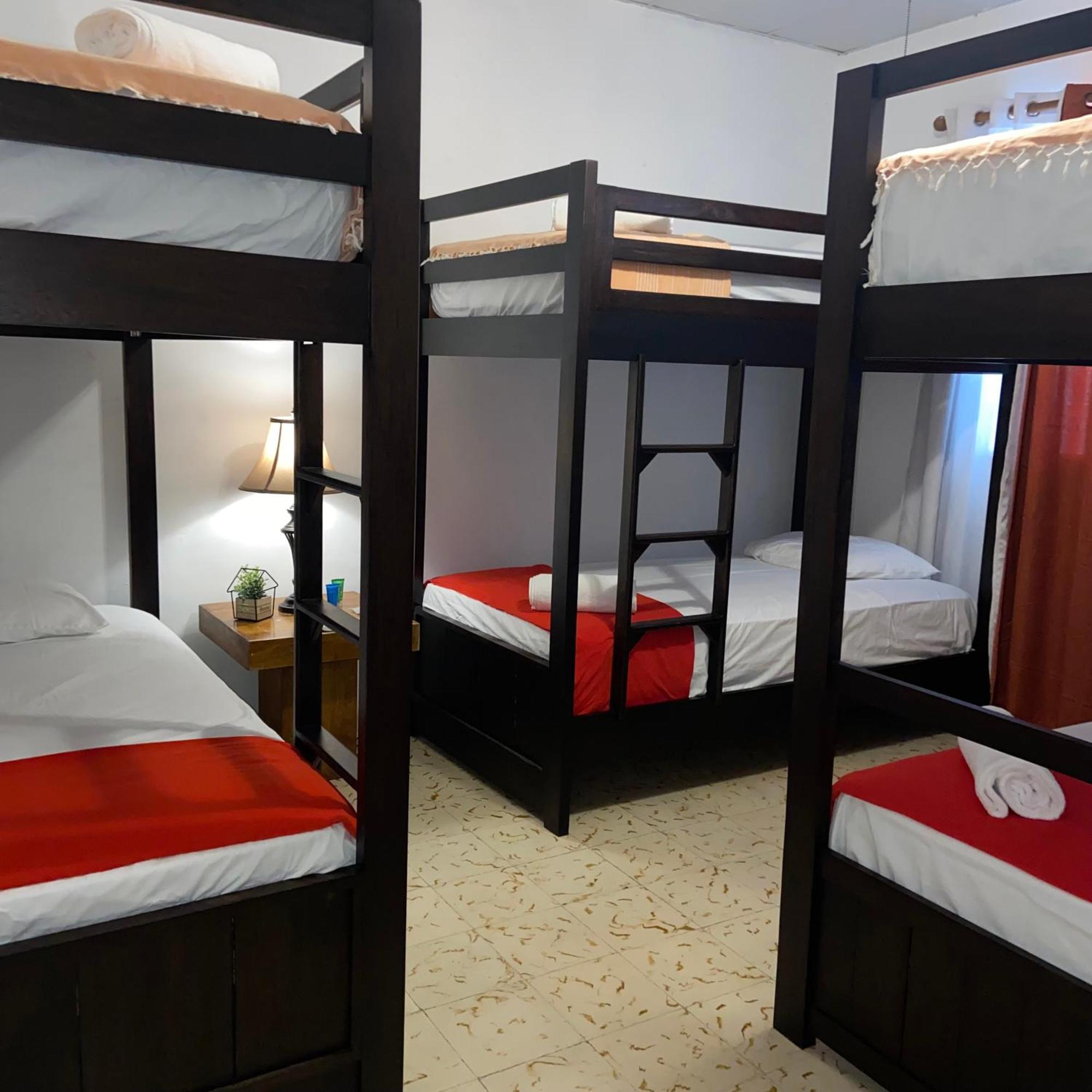 Bett im gemischten 6-Bett-Schlafsaal