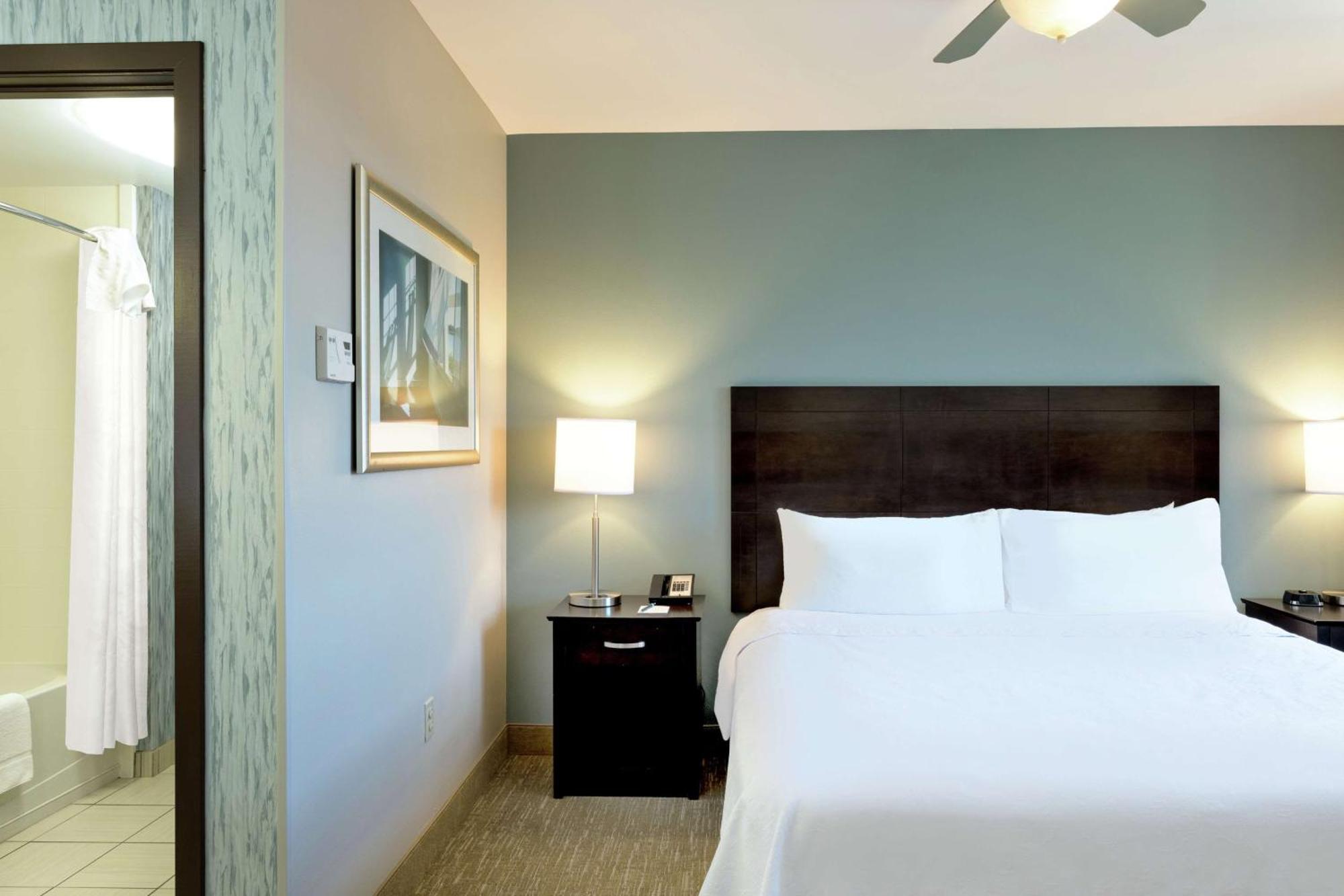 One-Bedroom King Suite - Non-Smoking,1551397312:JPEG