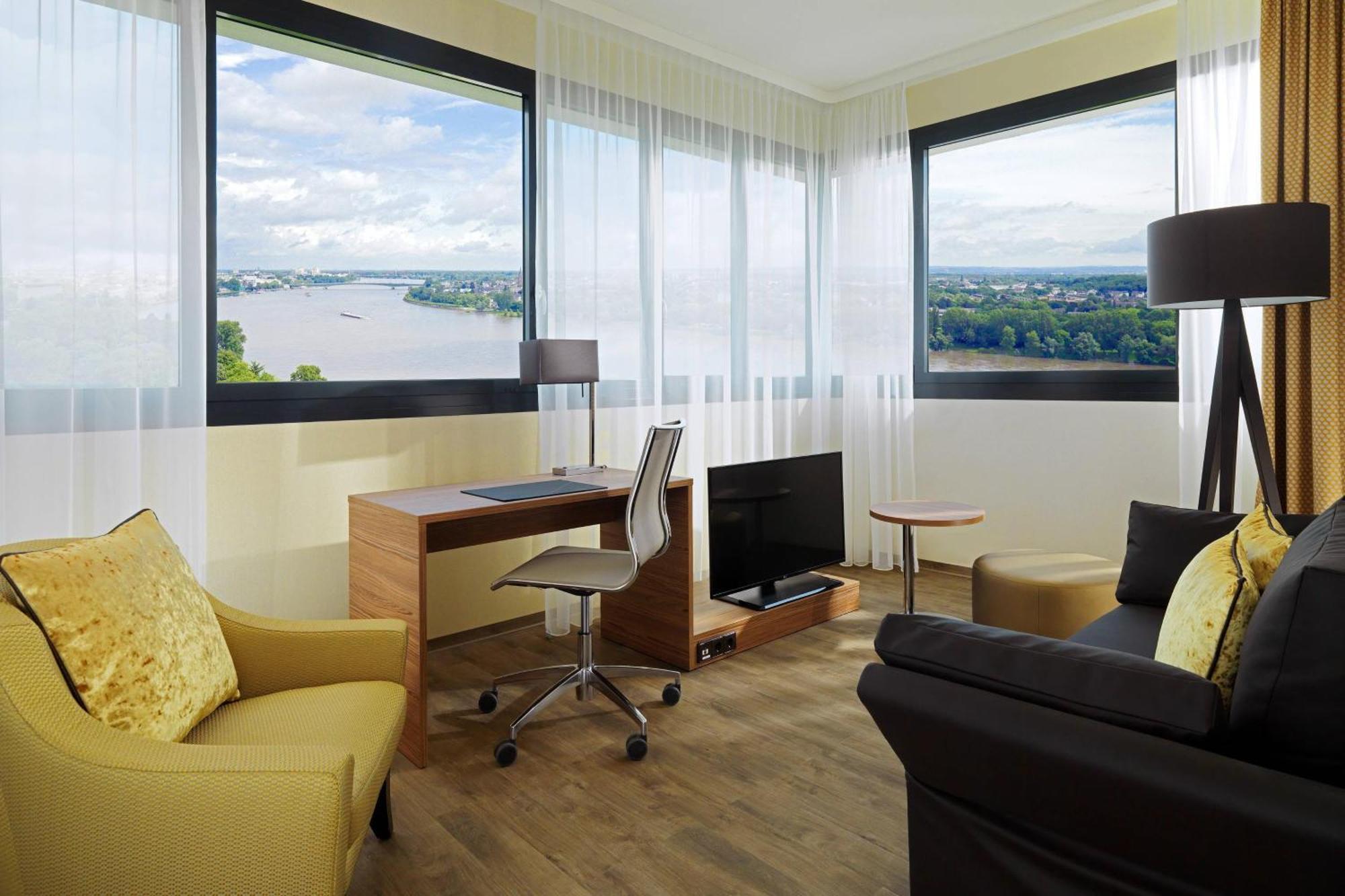 Corner One-Bedroom Suite,1553793313:JPEG