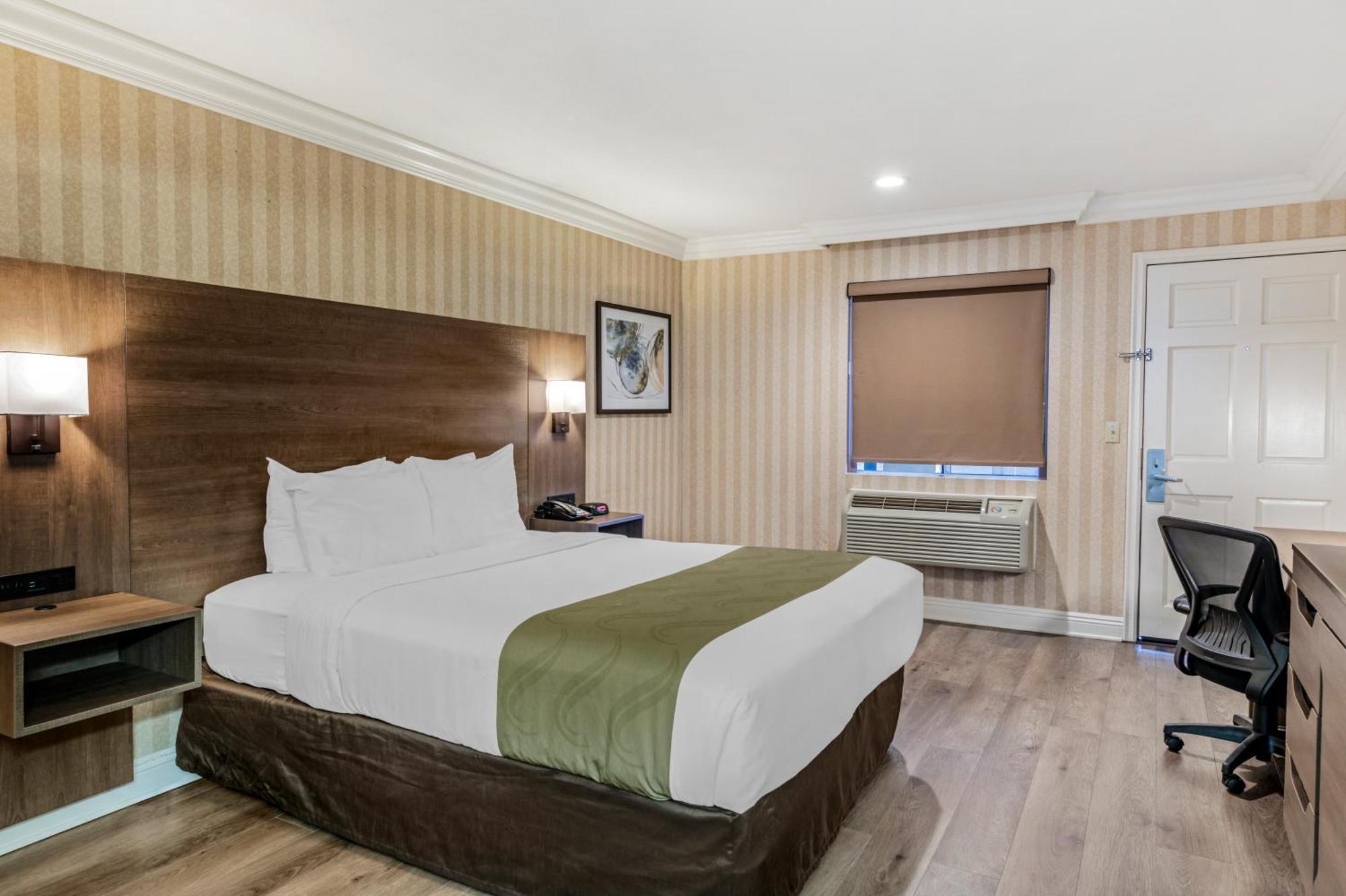 Standard Room, 1 Queen Bed, Non Smoking,1554945211:JPEG