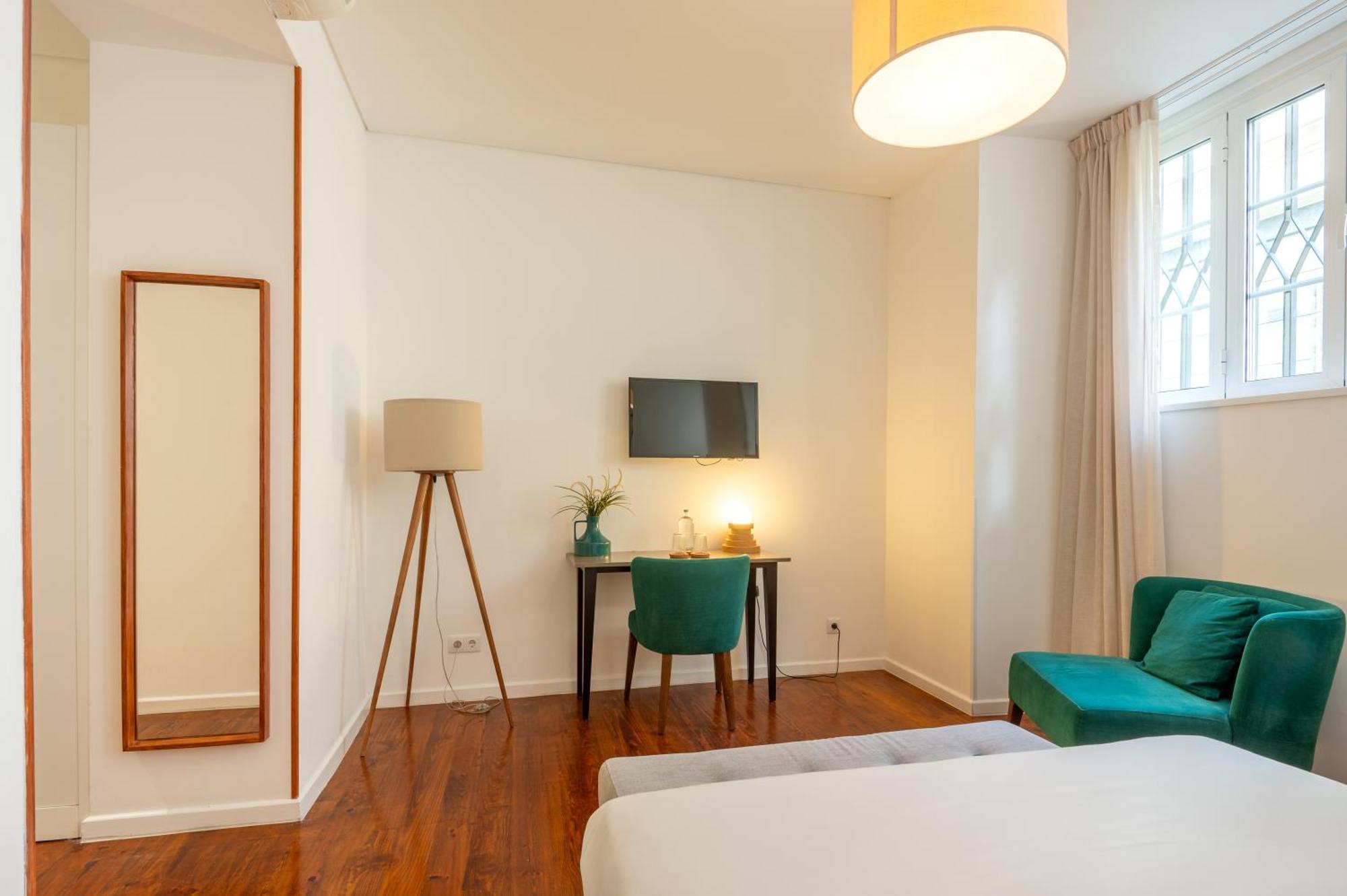 Double Room,1559734585:JPEG