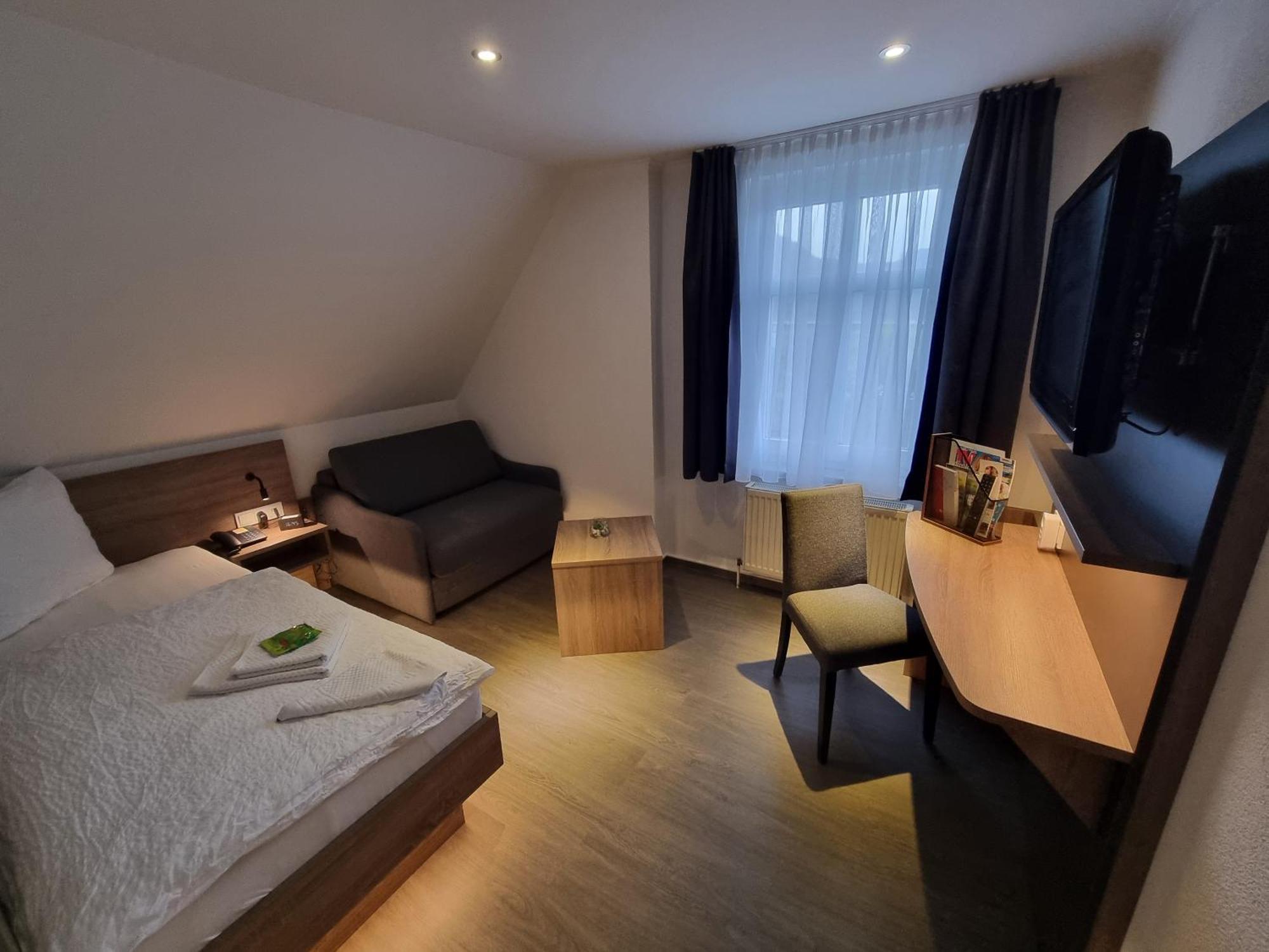 Single Room Private Bathroom
