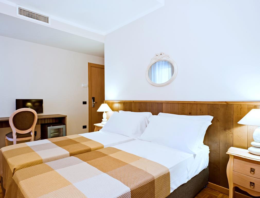 Dreibettzimmer