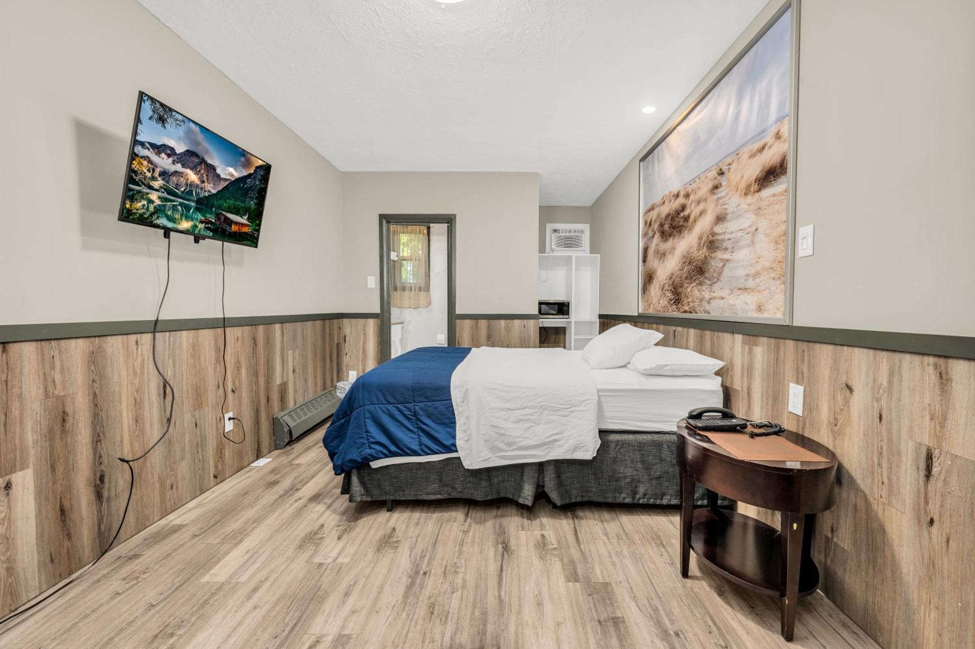 Deluxe Queen Room,1584540723:JPEG