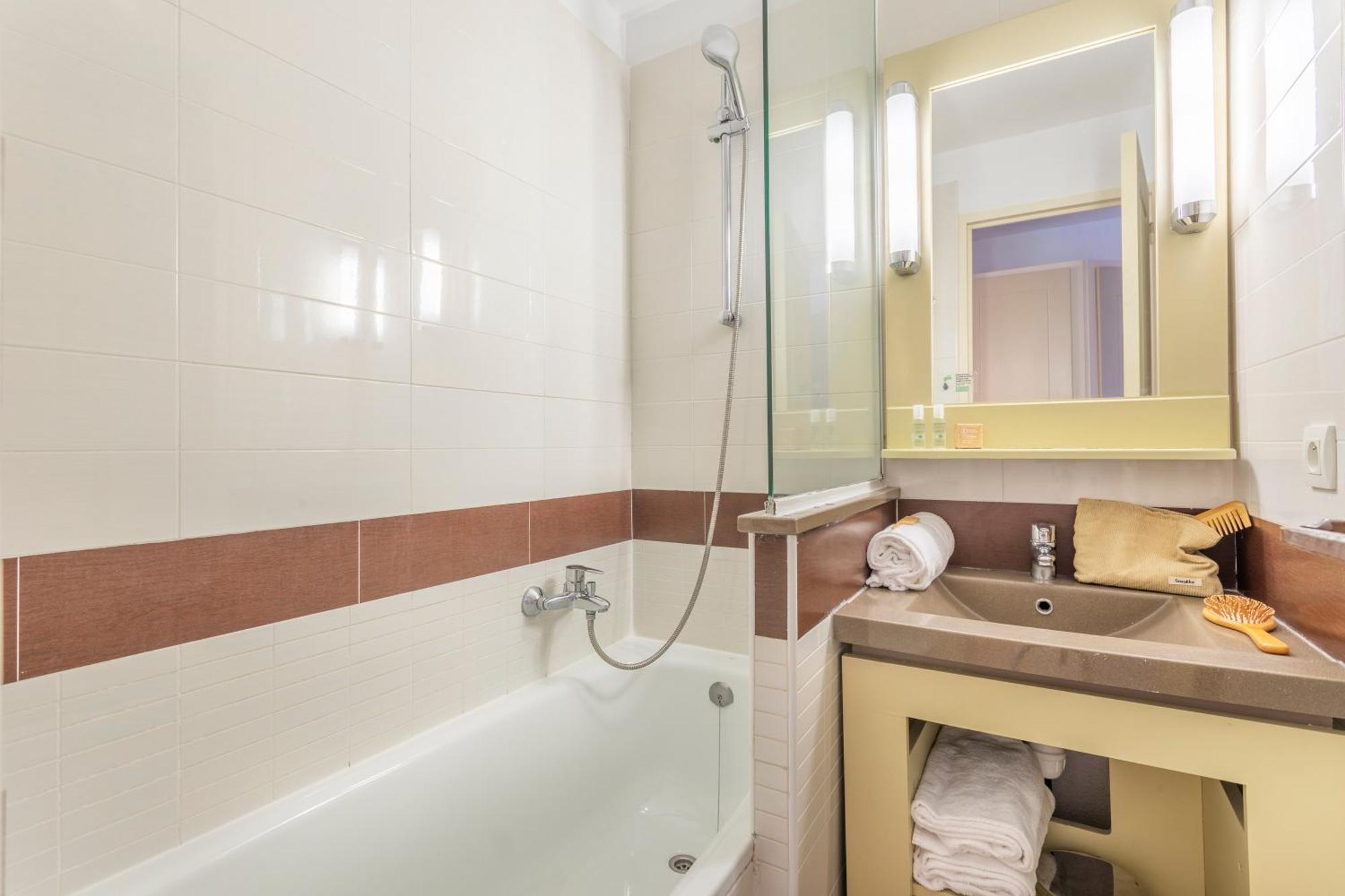 Studio with Sleeping Alcove, Air Conditioning and Terrace (4 People) - Sea View
