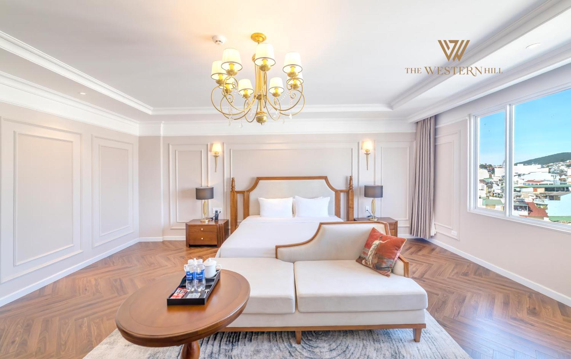 Executive Suite with City View